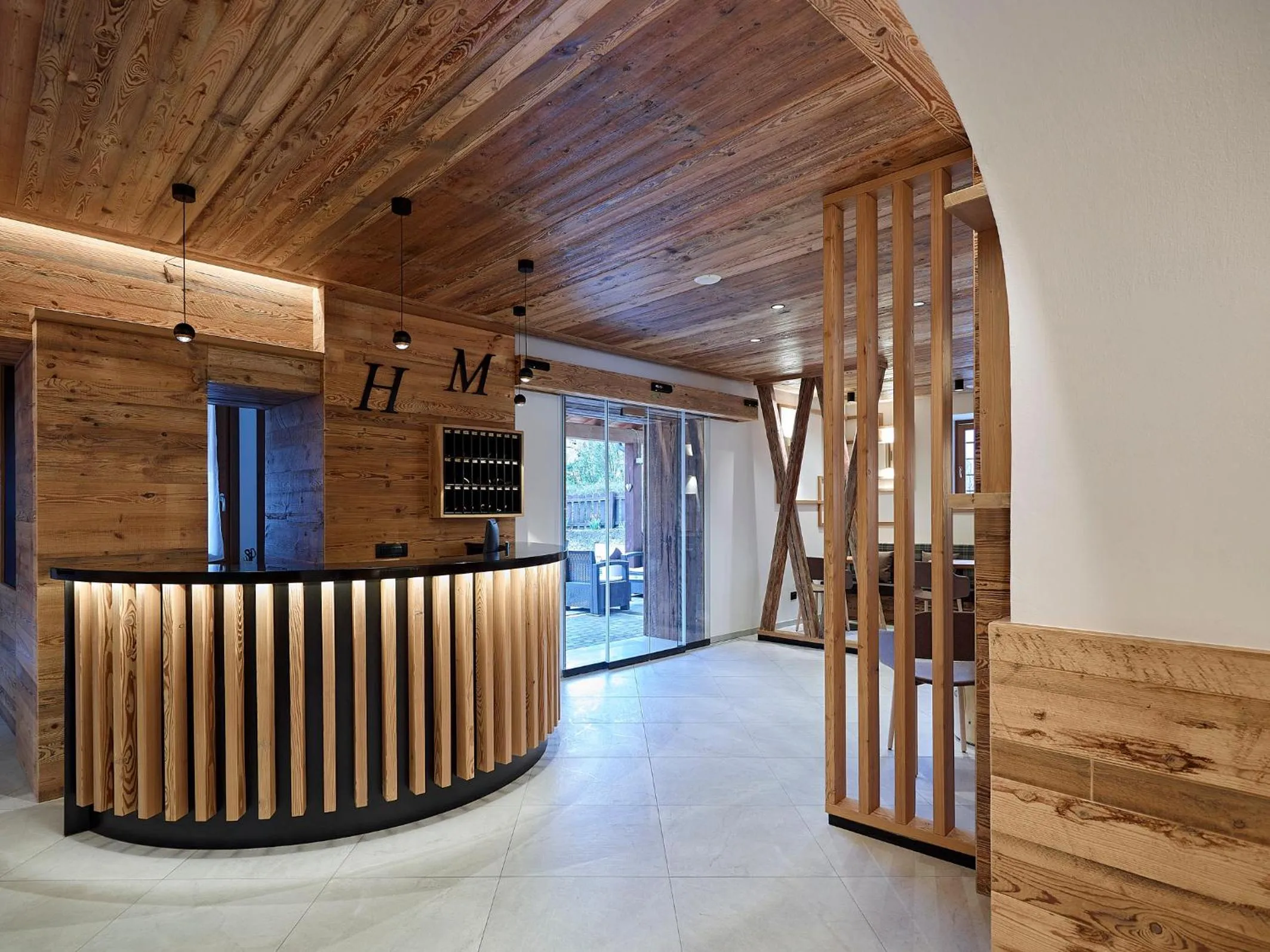 Restaurant/places to eat in Albergo Maggiorina