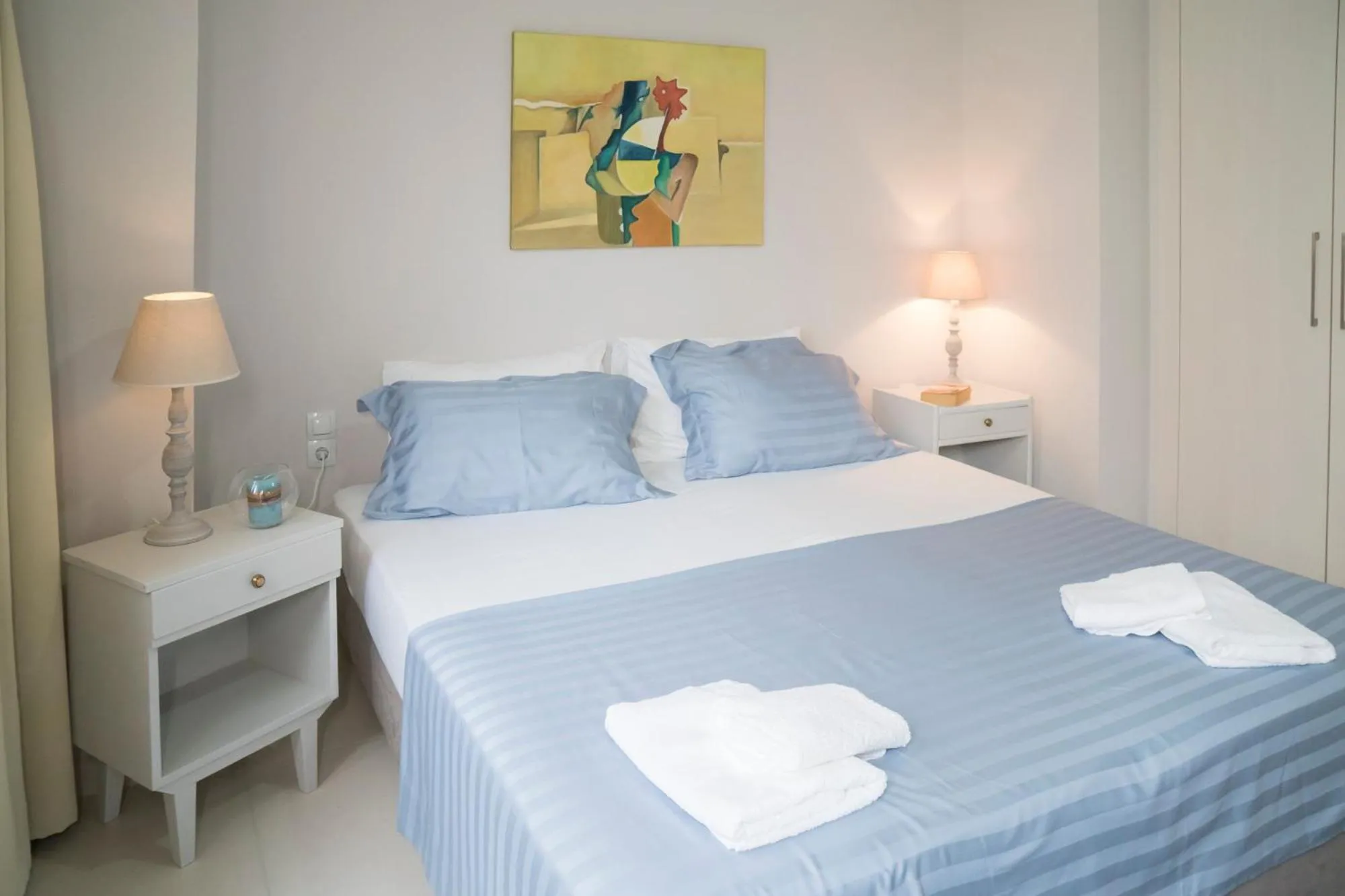 Bed in Heraklion Old Port Apartments