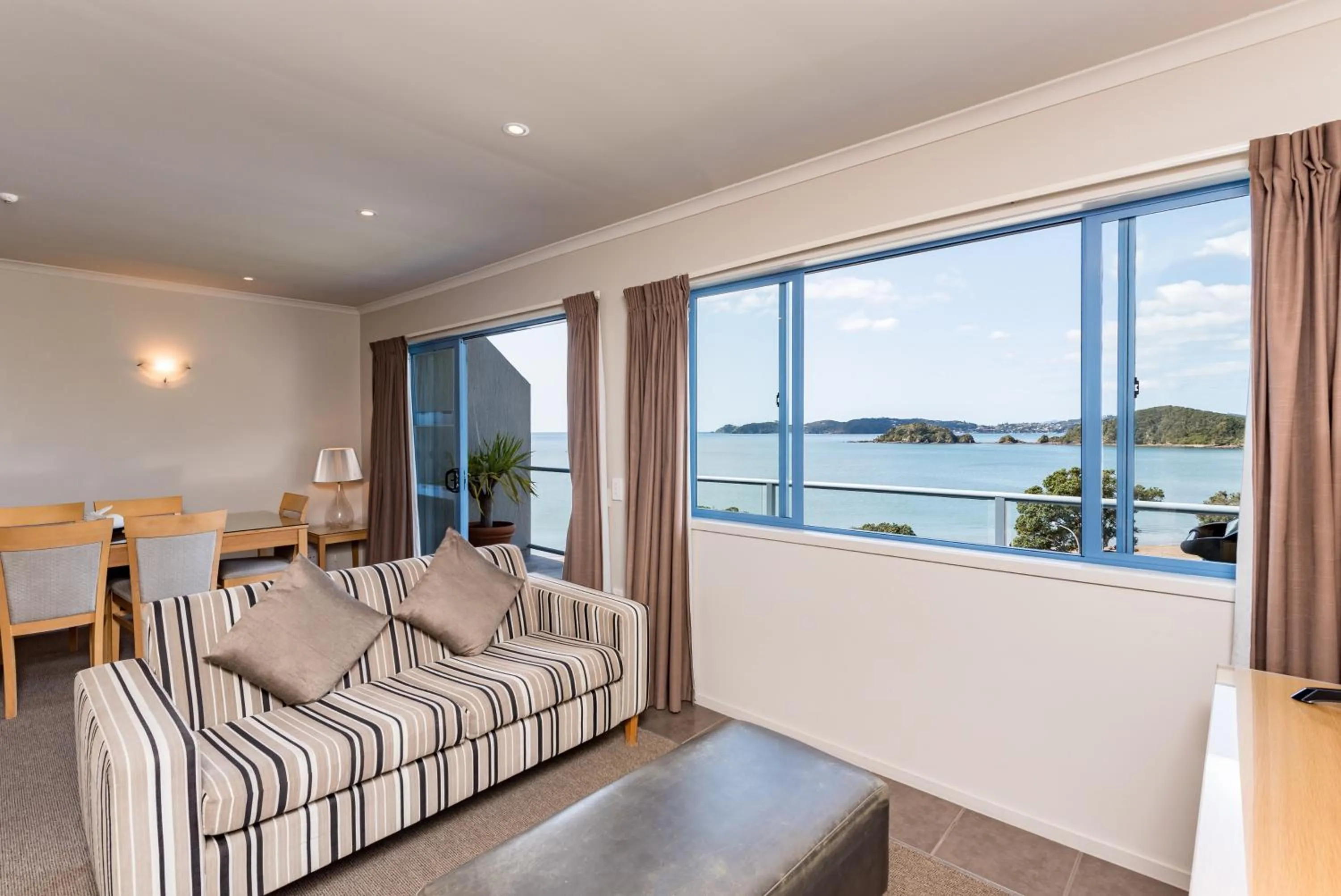 Sea view in Blue Pacific Apartments