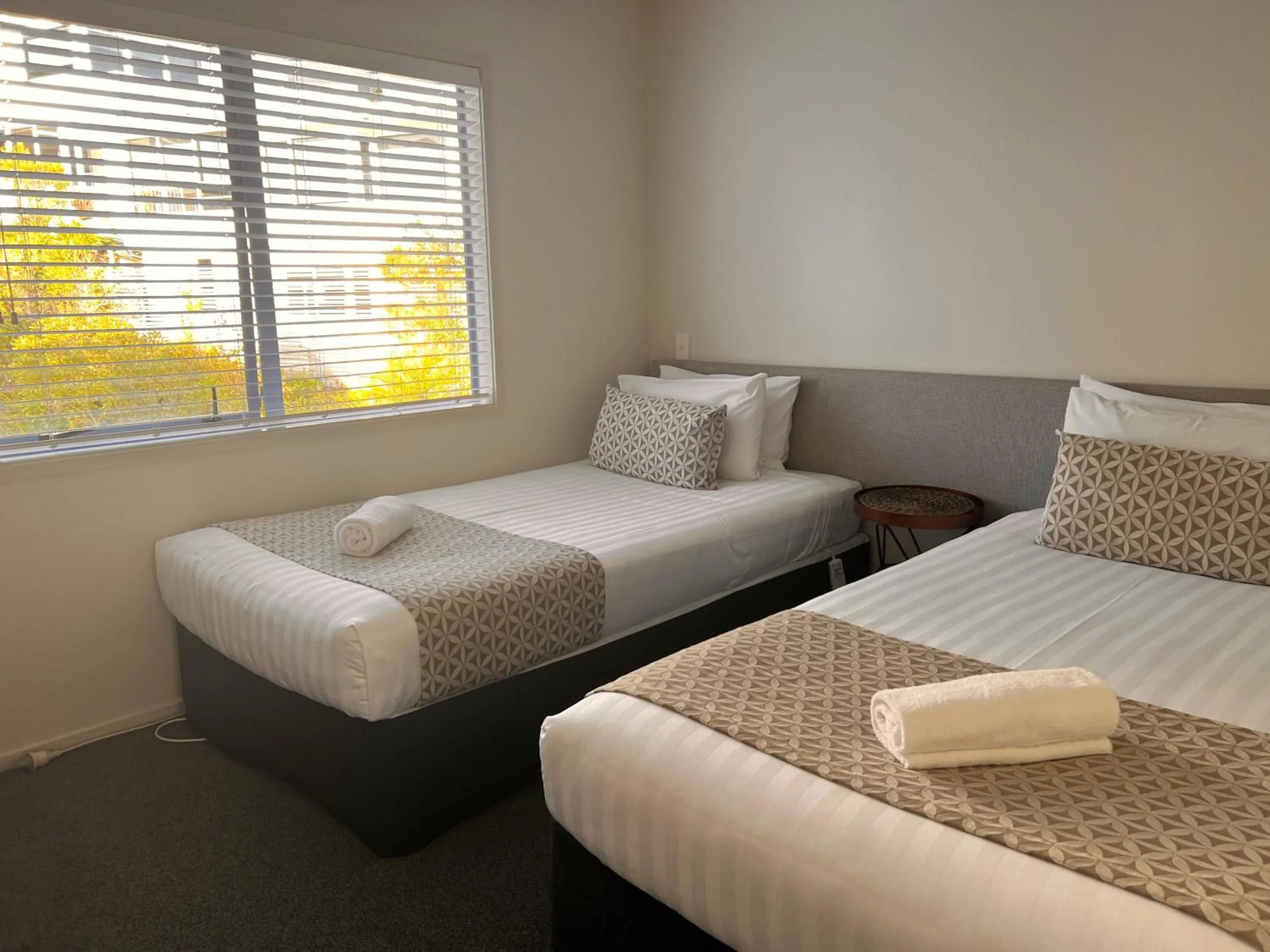 Bedroom, Bed in Blue Pacific Apartments