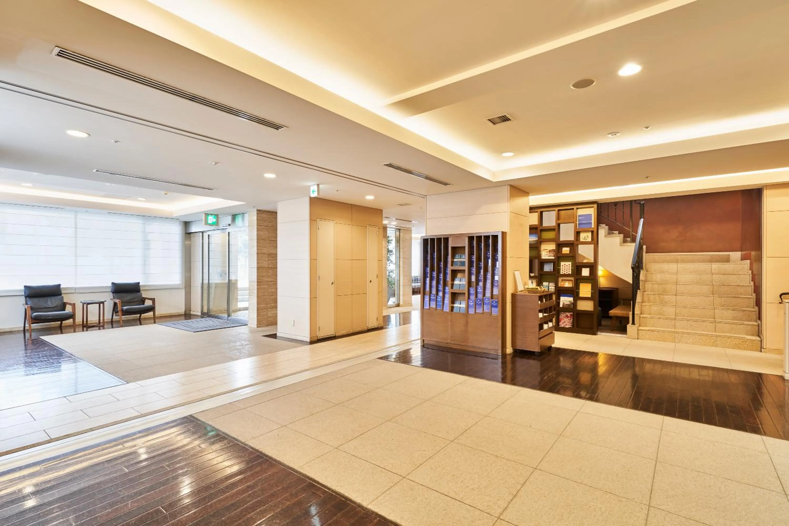 Lobby or reception in MYSTAYS Shin Urayasu Conference Center