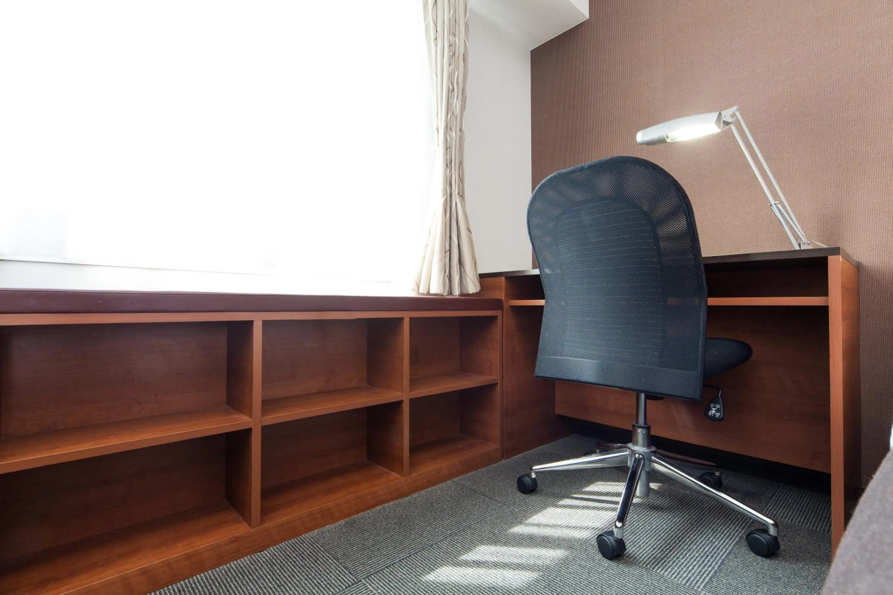 Photo of the whole room in MYSTAYS Shin Urayasu Conference Center