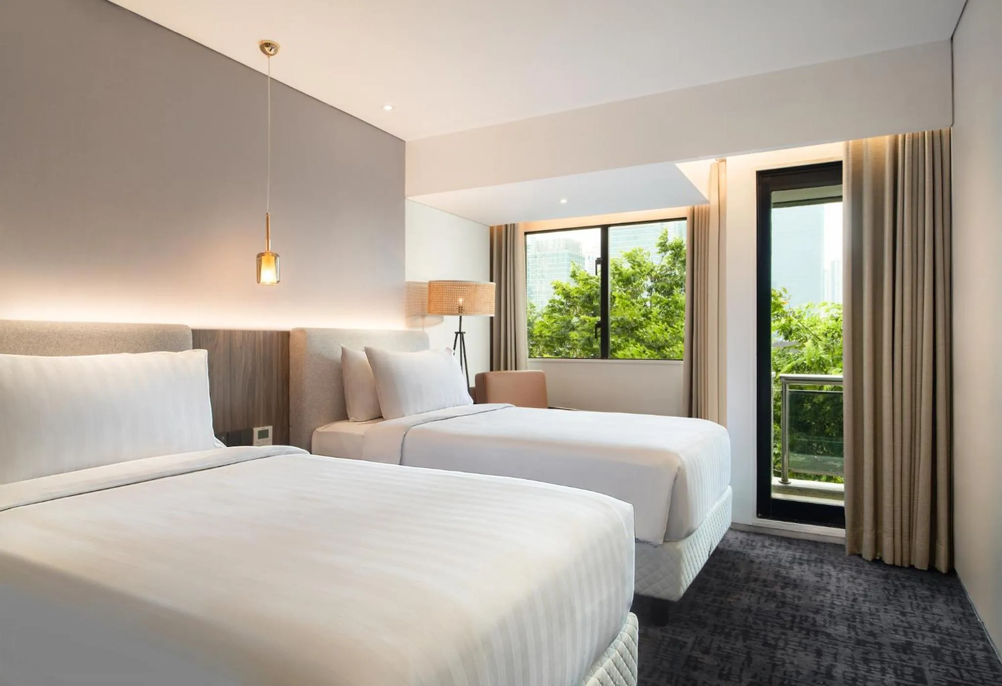 Bedroom, Bed in Oakwood Suites Kuningan Jakarta