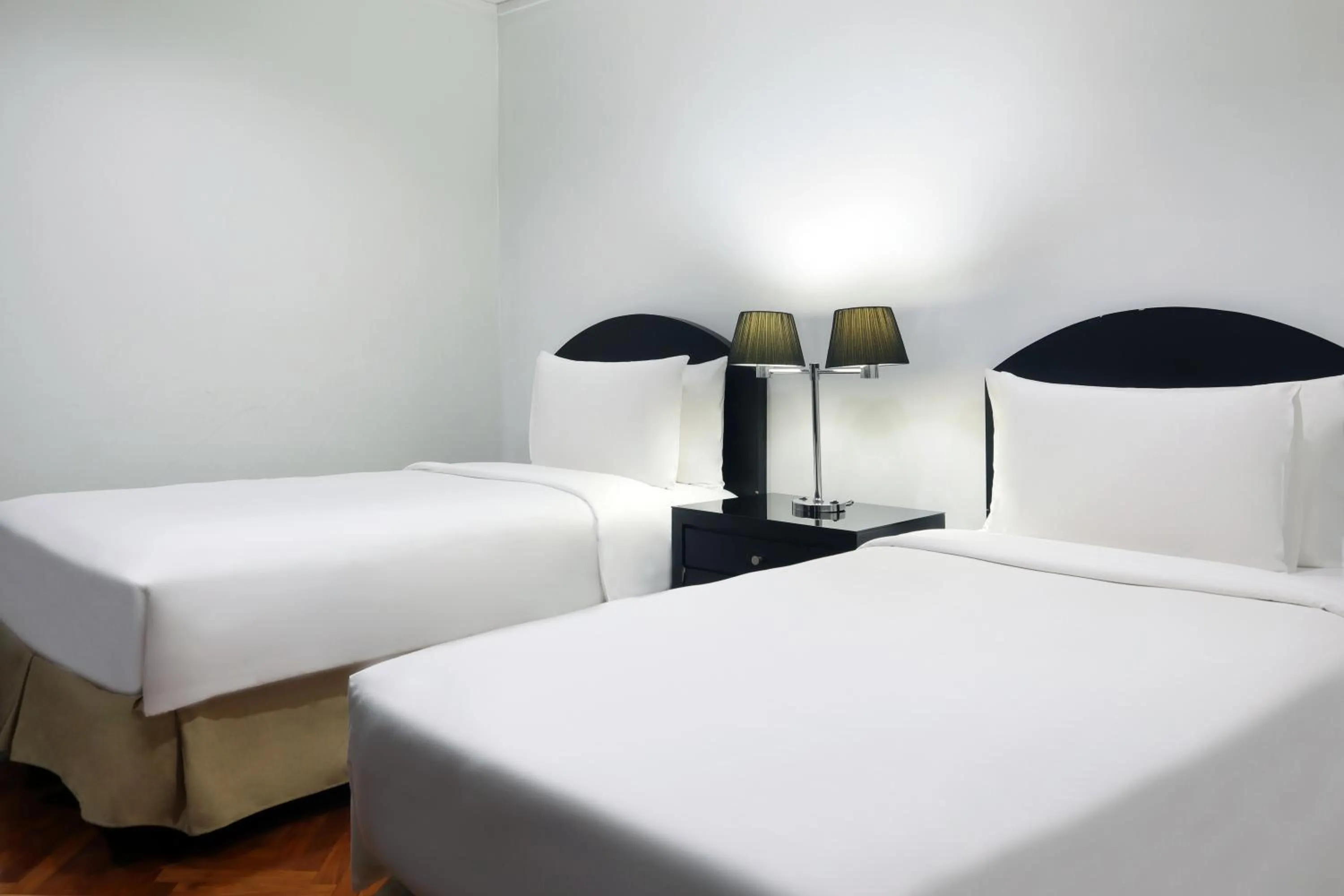 Property building, Bed in Oakwood Suites Kuningan Jakarta