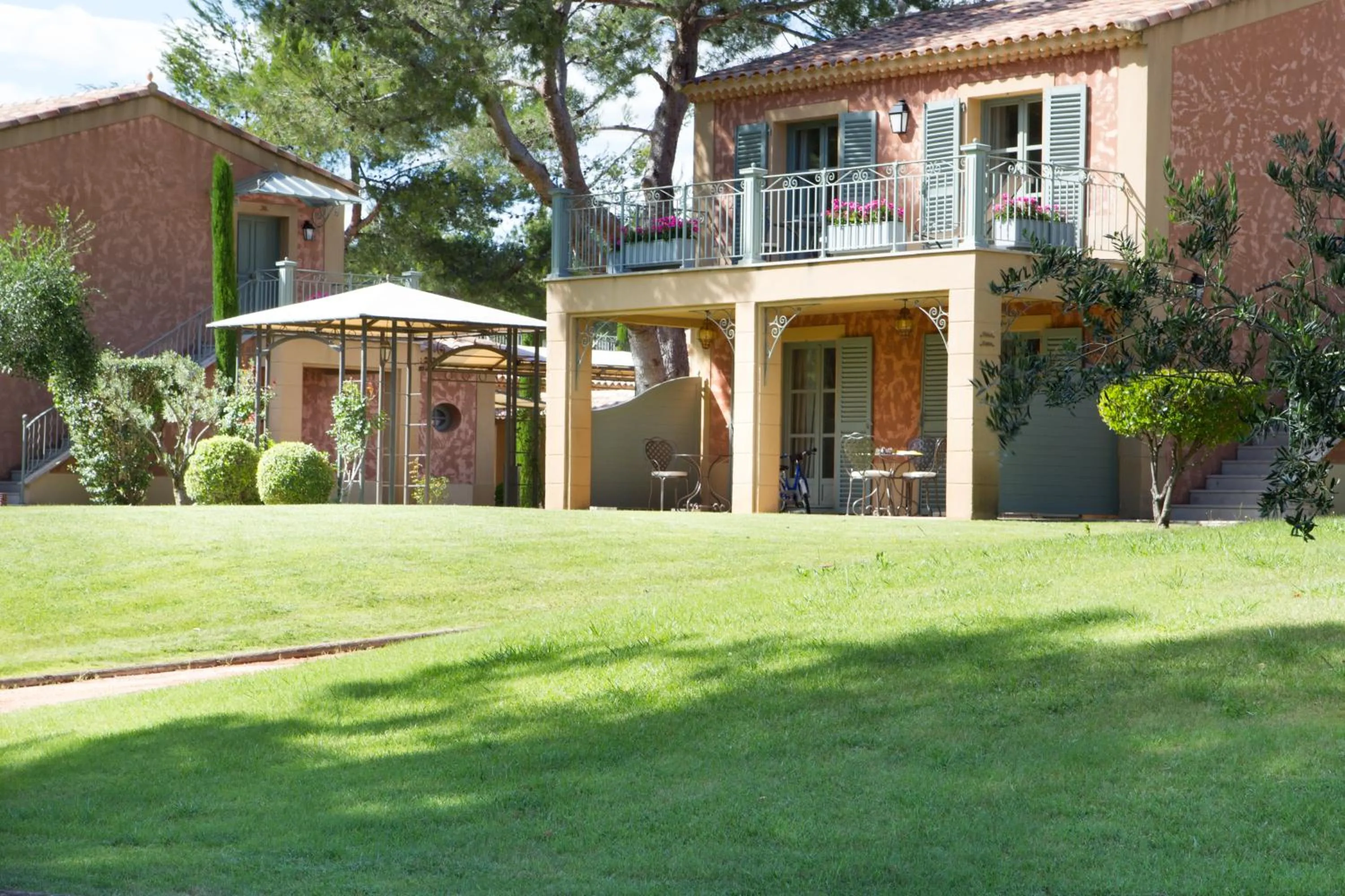 Garden in L'Hôtel & Spa du Castellet