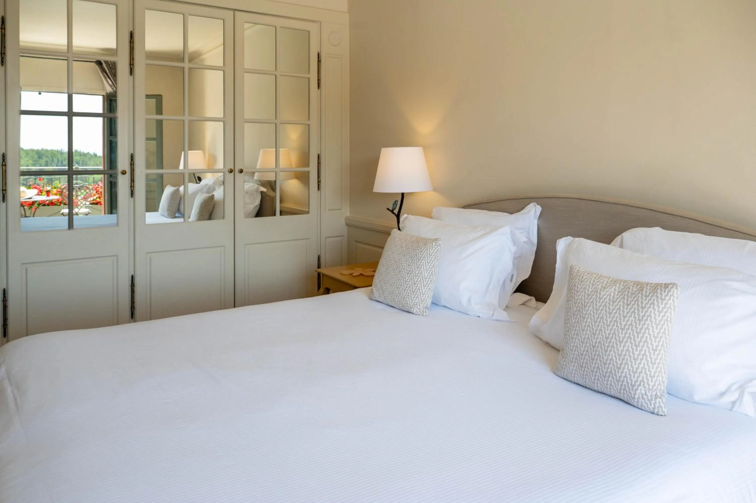 Bed in L'Hôtel & Spa du Castellet