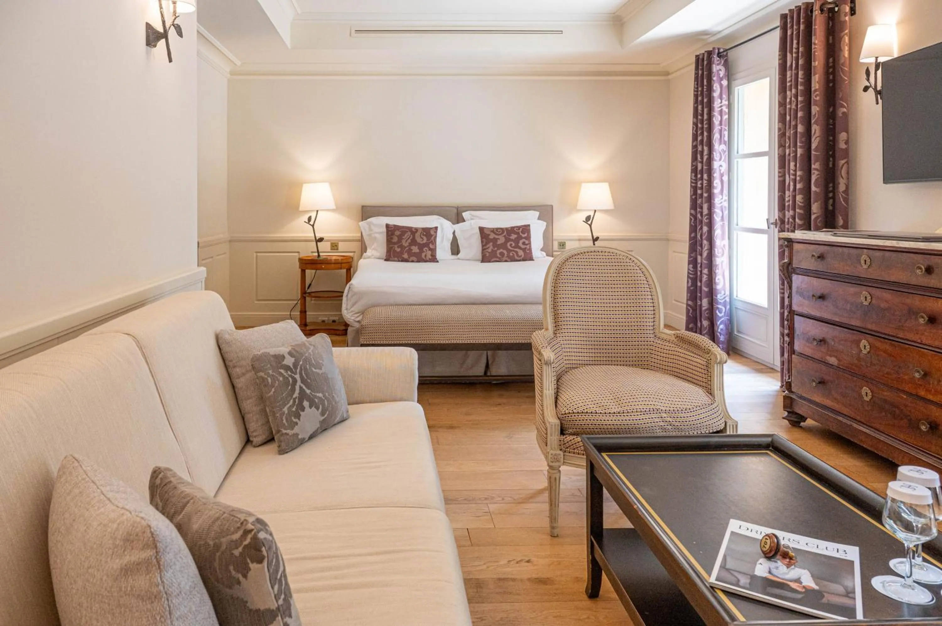 Bed in L'Hôtel & Spa du Castellet