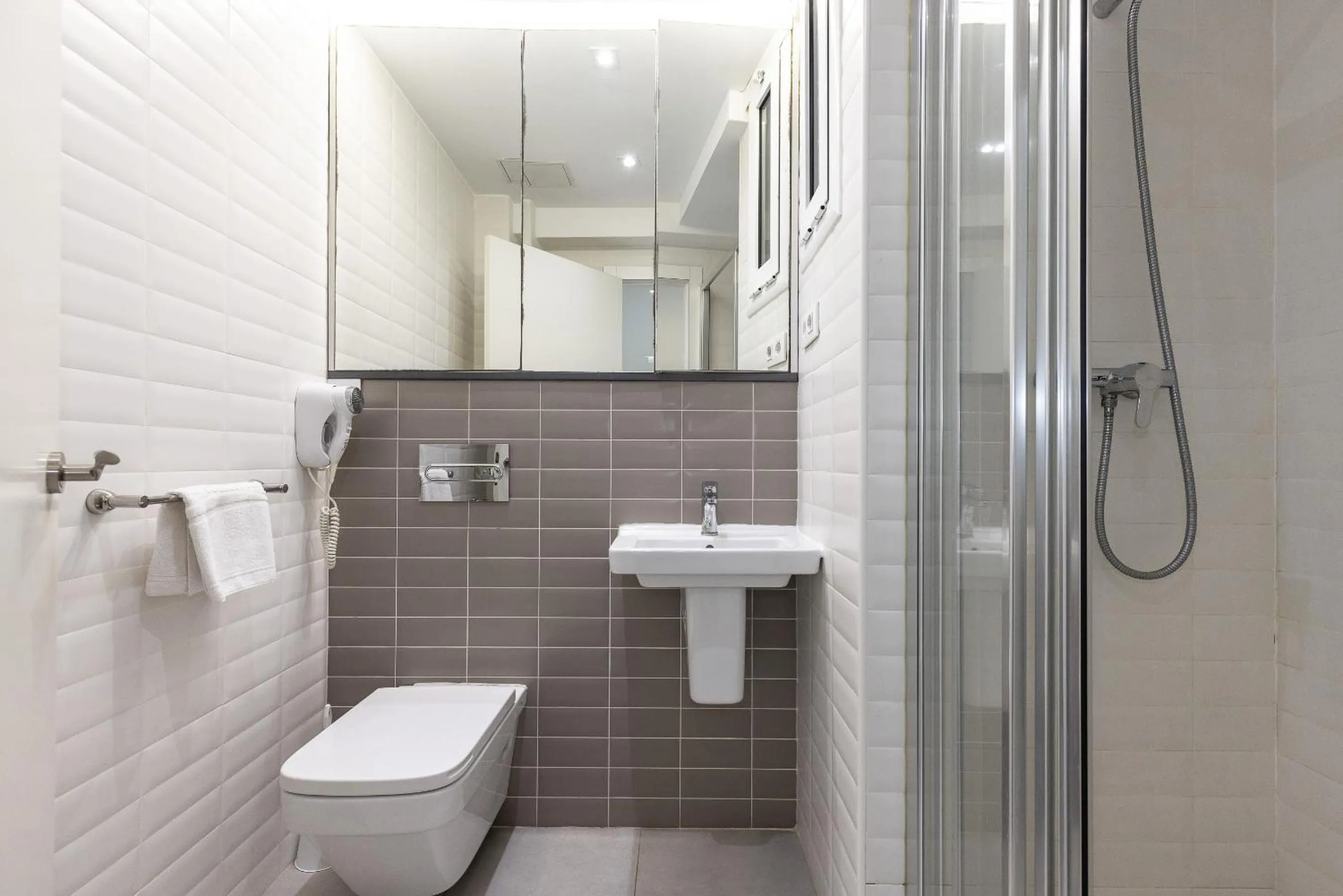 Shower in Rentalmar Aries Plus