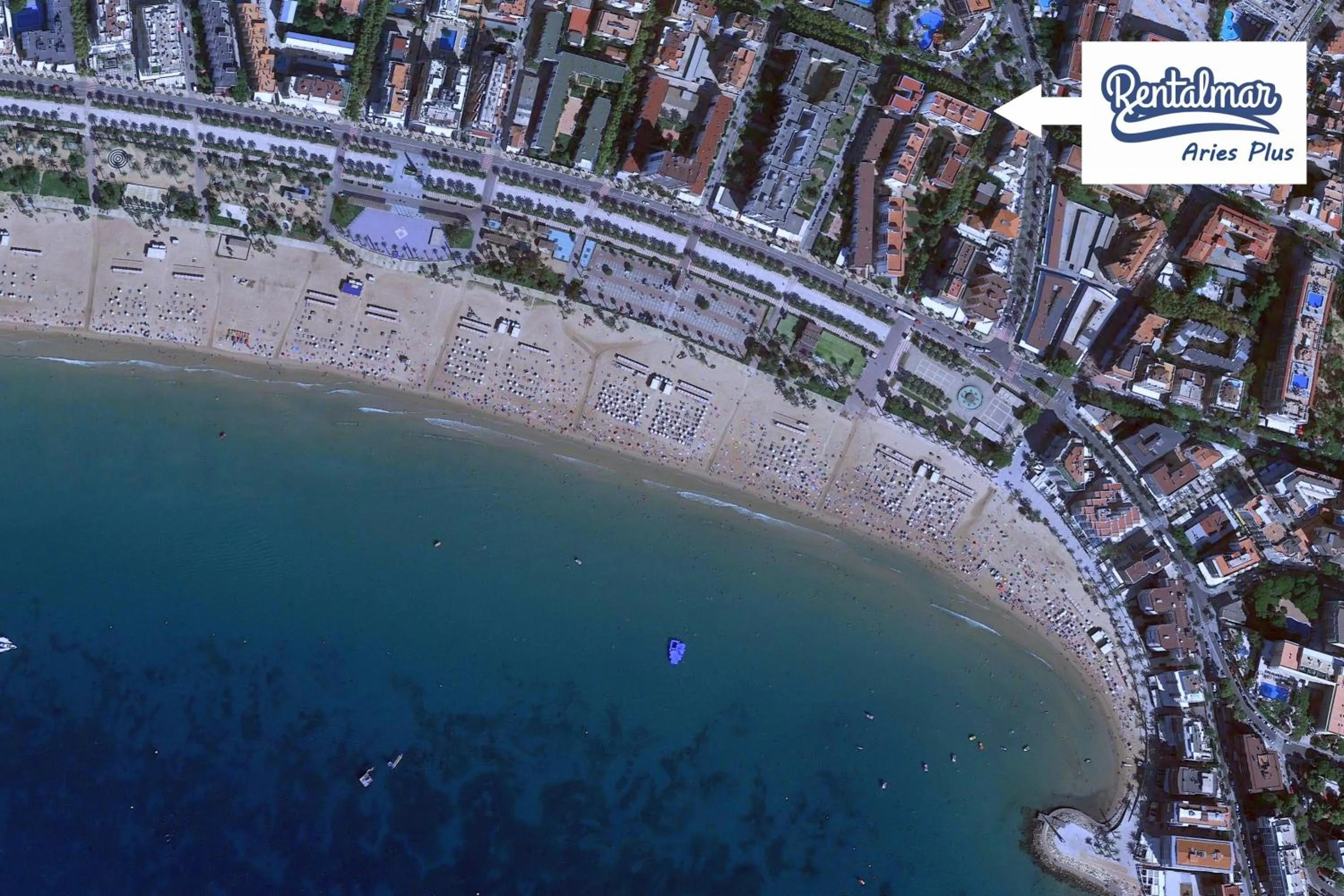 Beach in Rentalmar Aries Plus