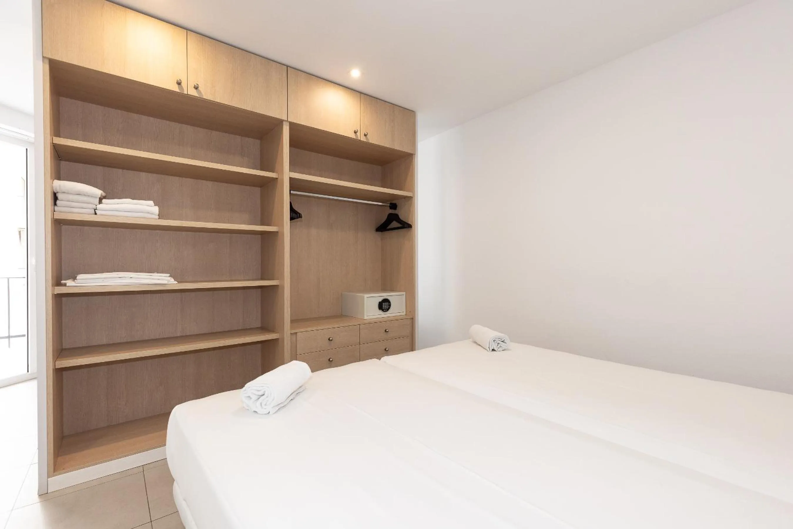 safe, Bed in Rentalmar Aries Plus