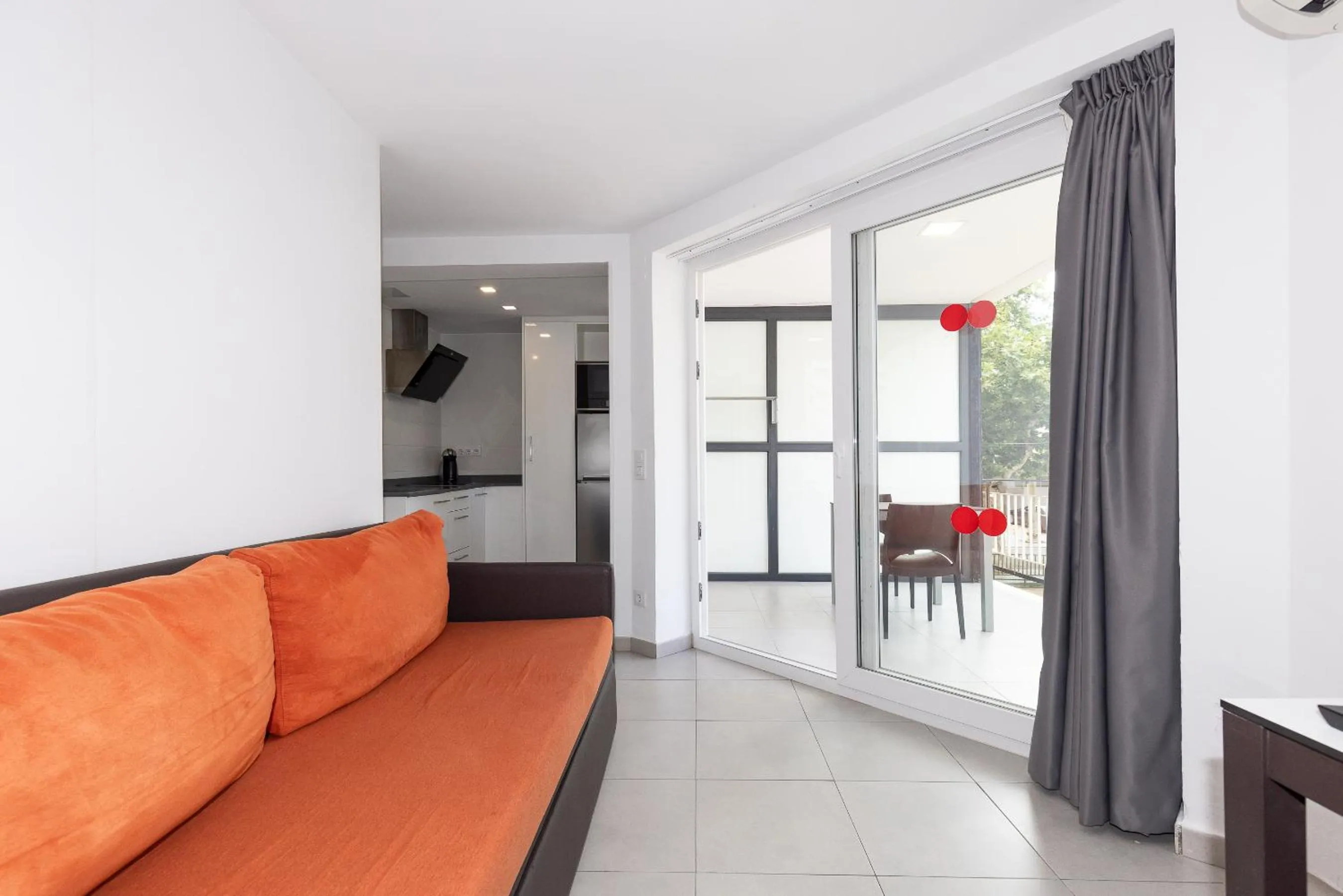 Kitchen or kitchenette in Rentalmar Aries Plus