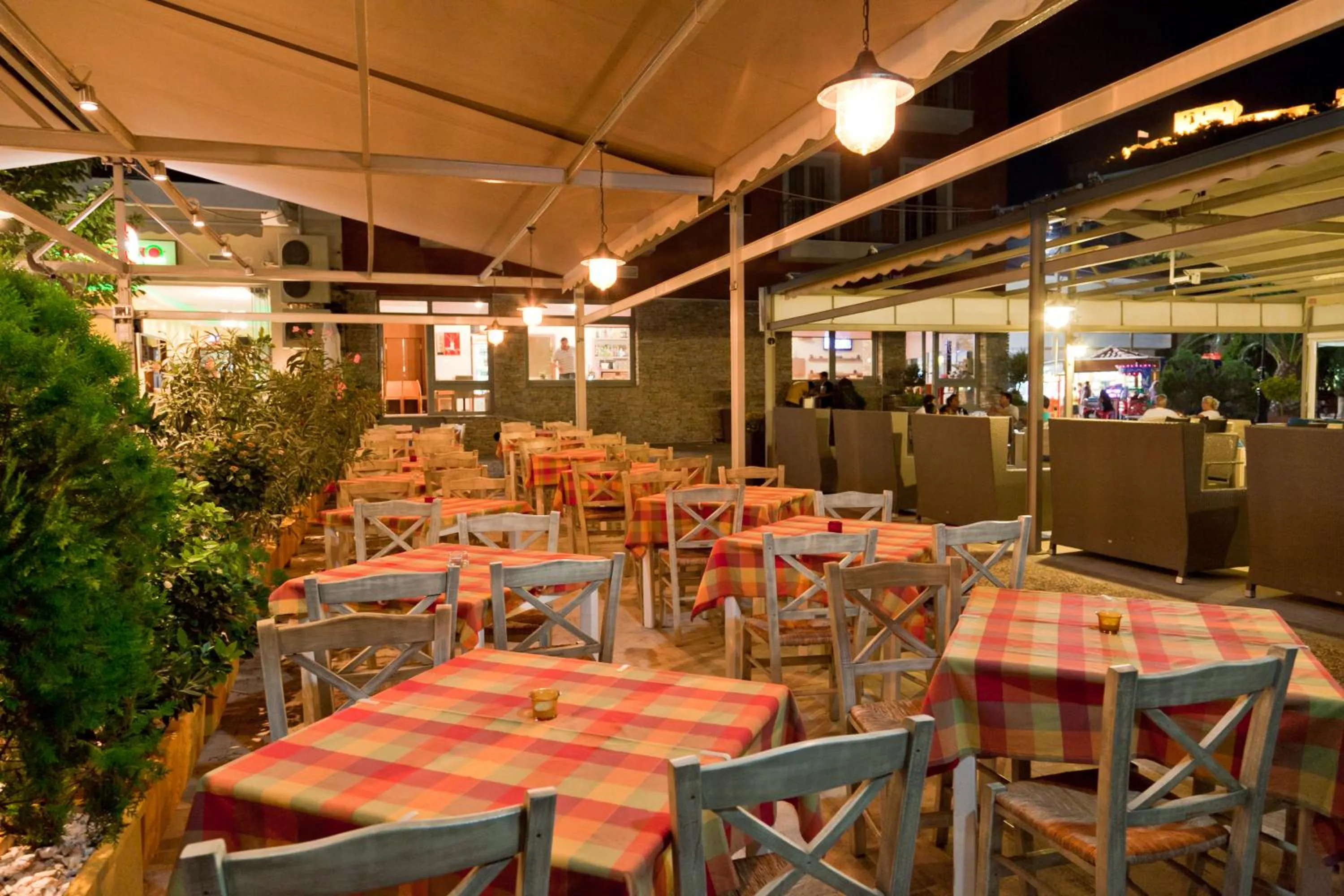 Restaurant/places to eat in Astros Beach Boutique Hotel