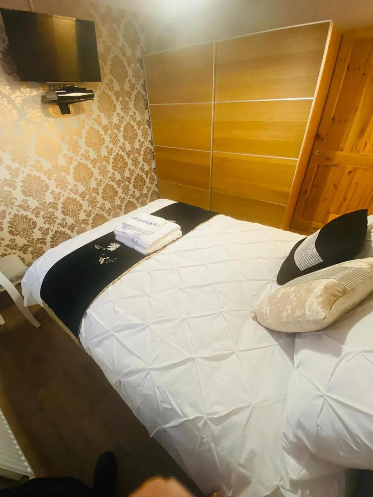 Bed in RICHFLO Facility Rentals
