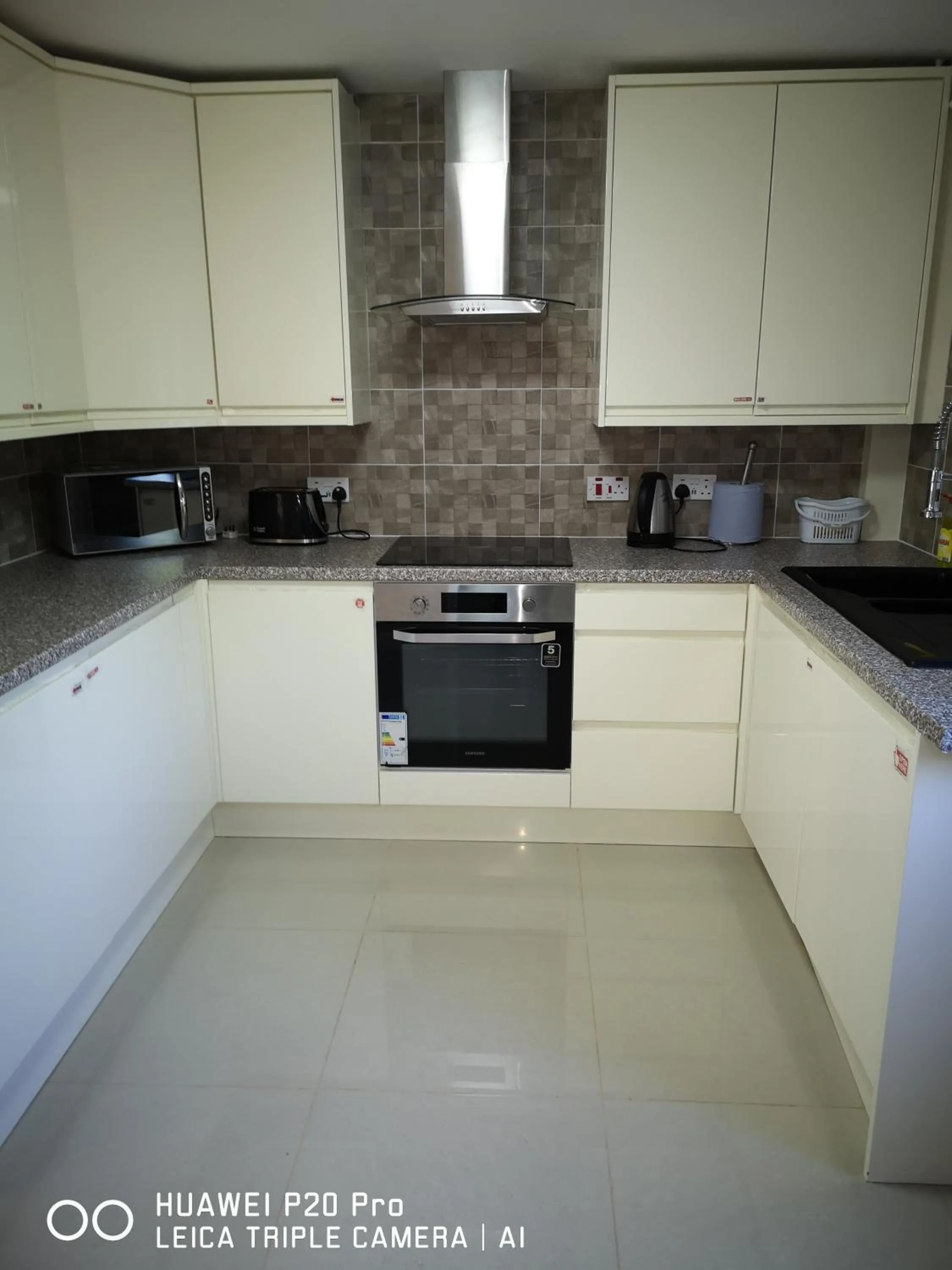 Kitchen or kitchenette in RICHFLO Facility Rentals