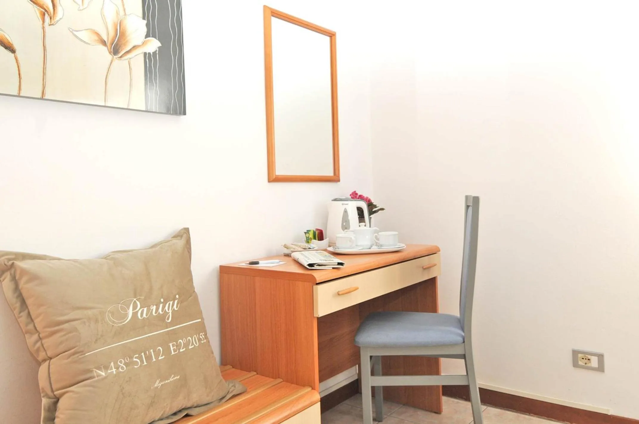 Bedroom in Hotel La Perla