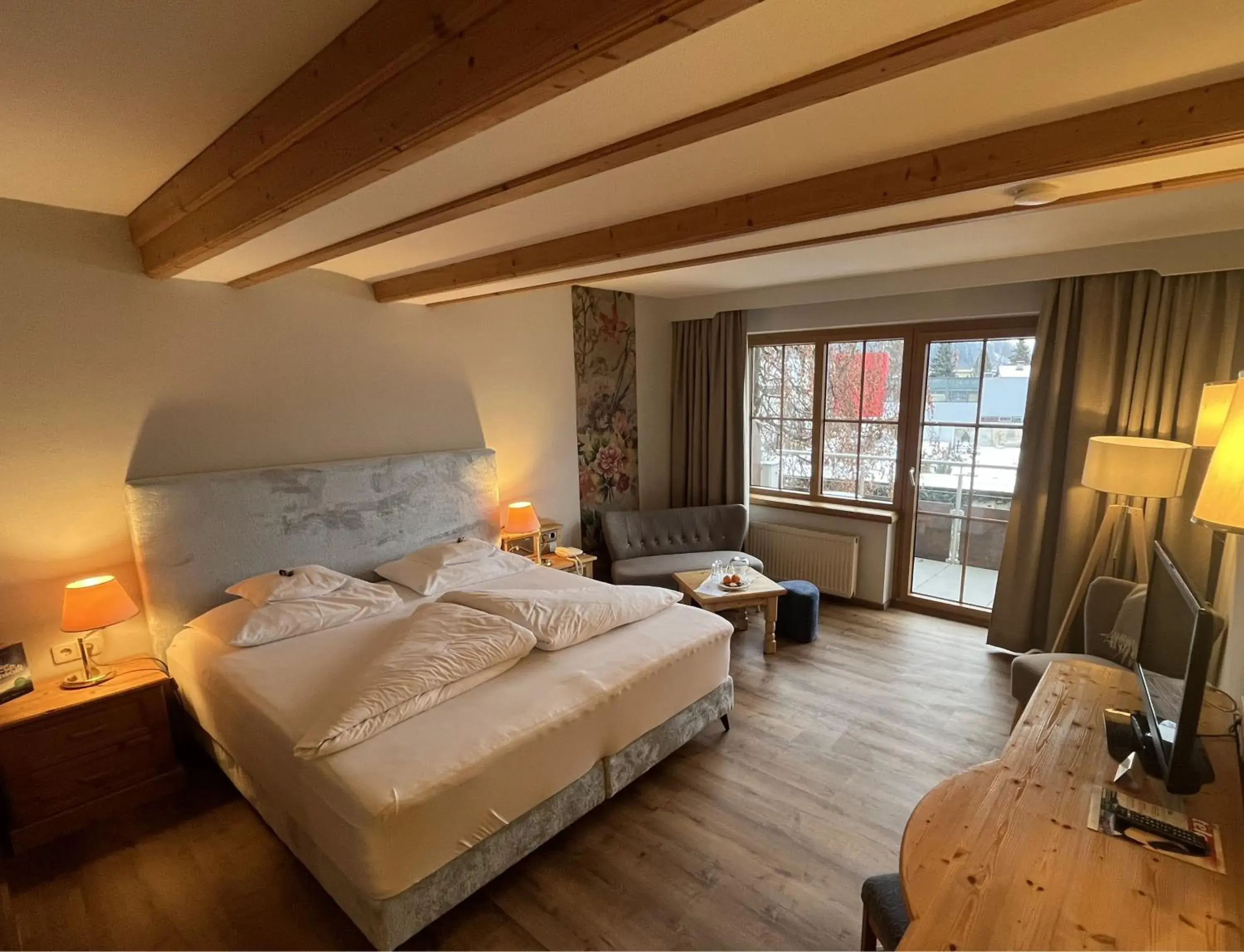 Superior Double Room with Balcony in Landhotel Lindenhof Superior Double Room with Balcony in Landhotel Lindenhof