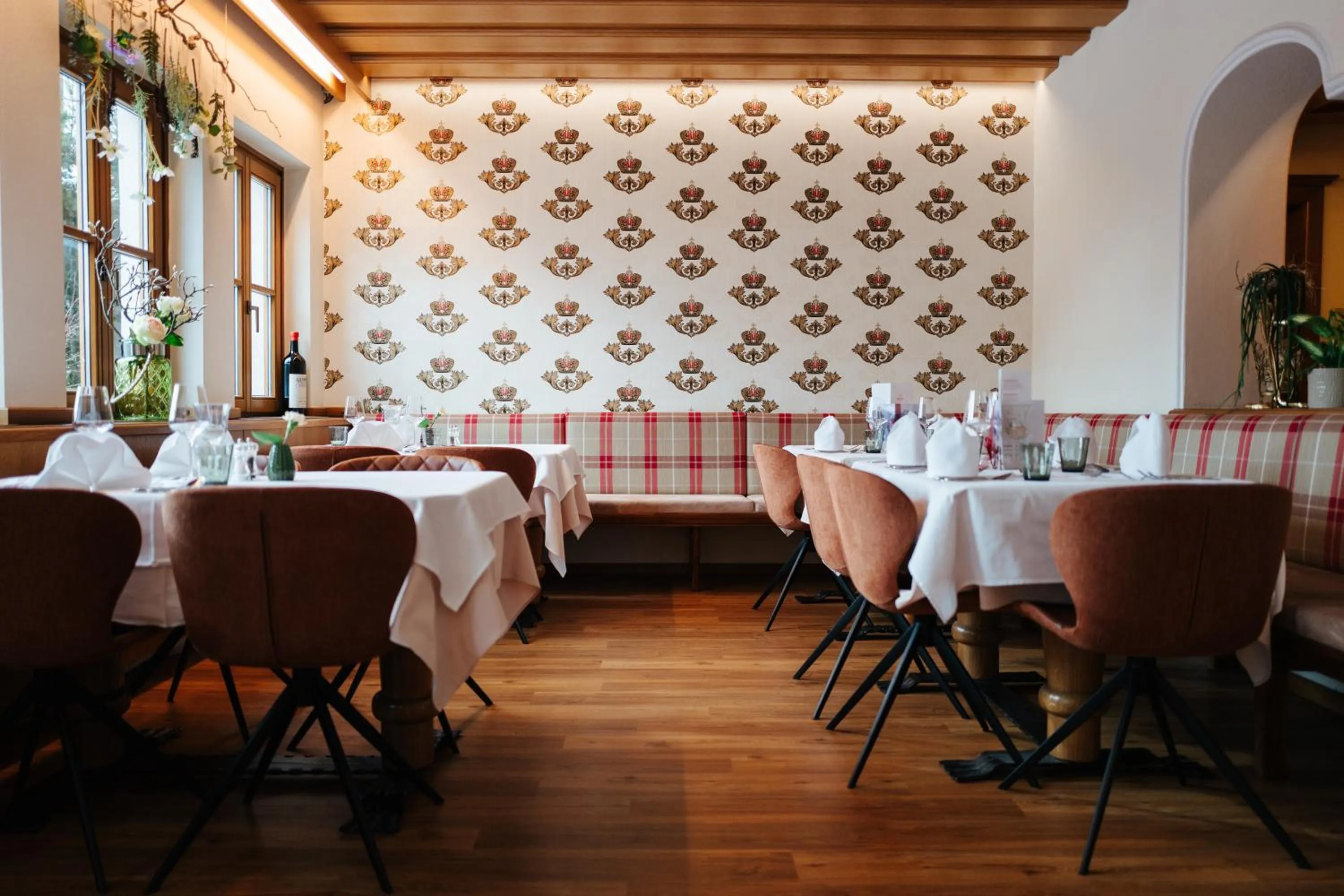 Restaurant/places to eat in Landhotel Lindenhof