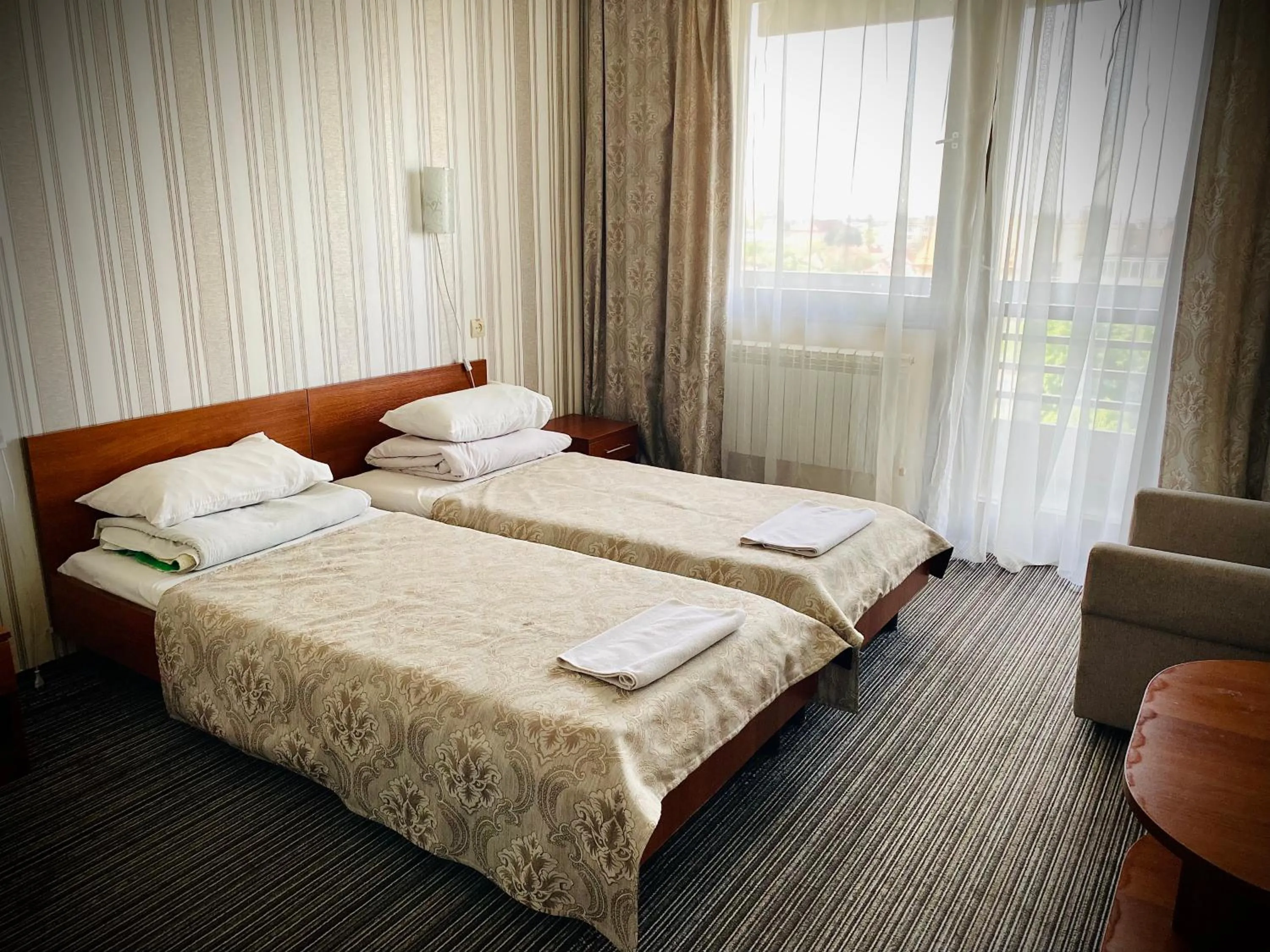 Business Twin Room in Intourist-Zakarpattia Hotel