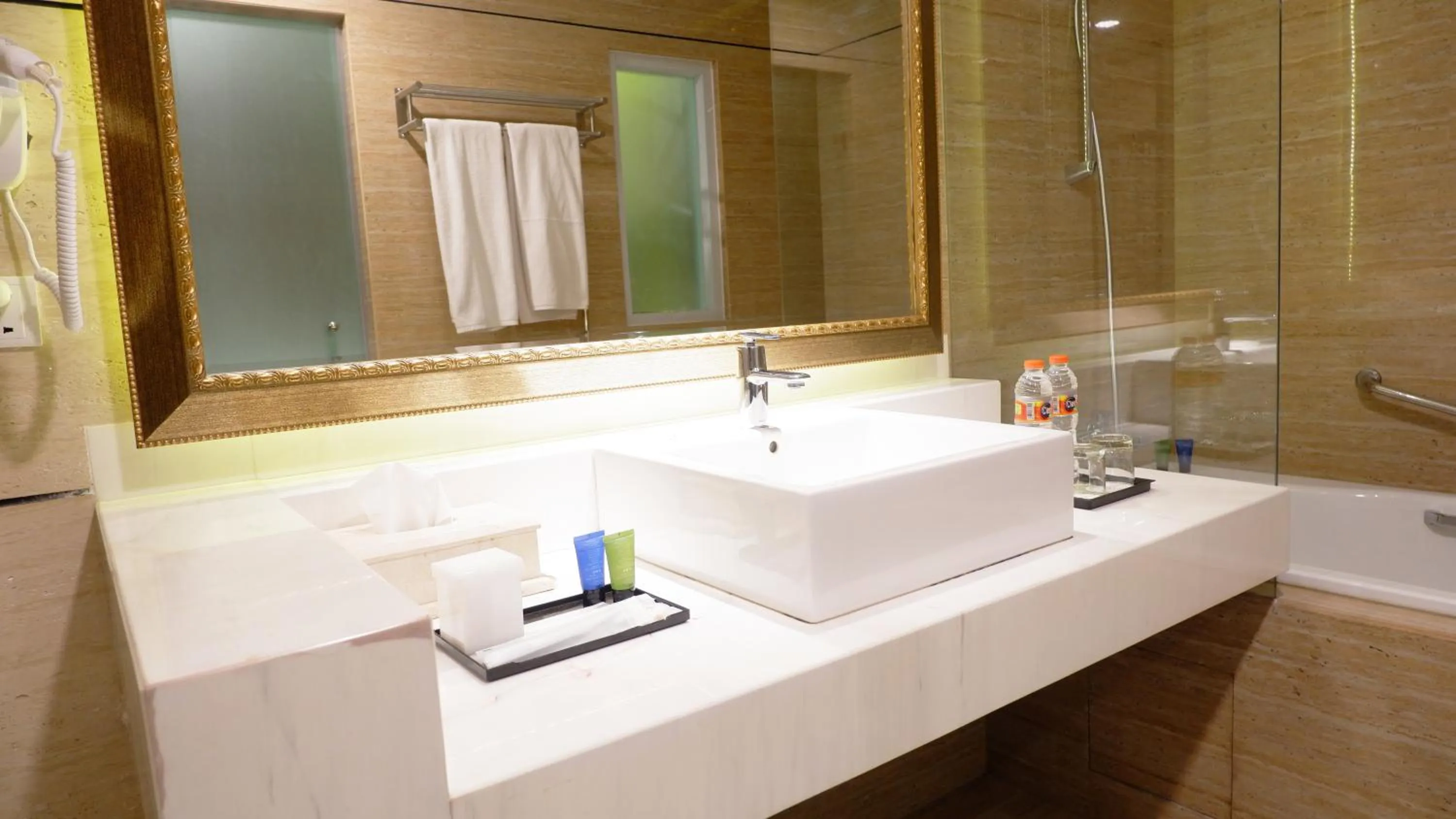 Bathroom in Royal Palm Hotel & Conference Center Cengkareng