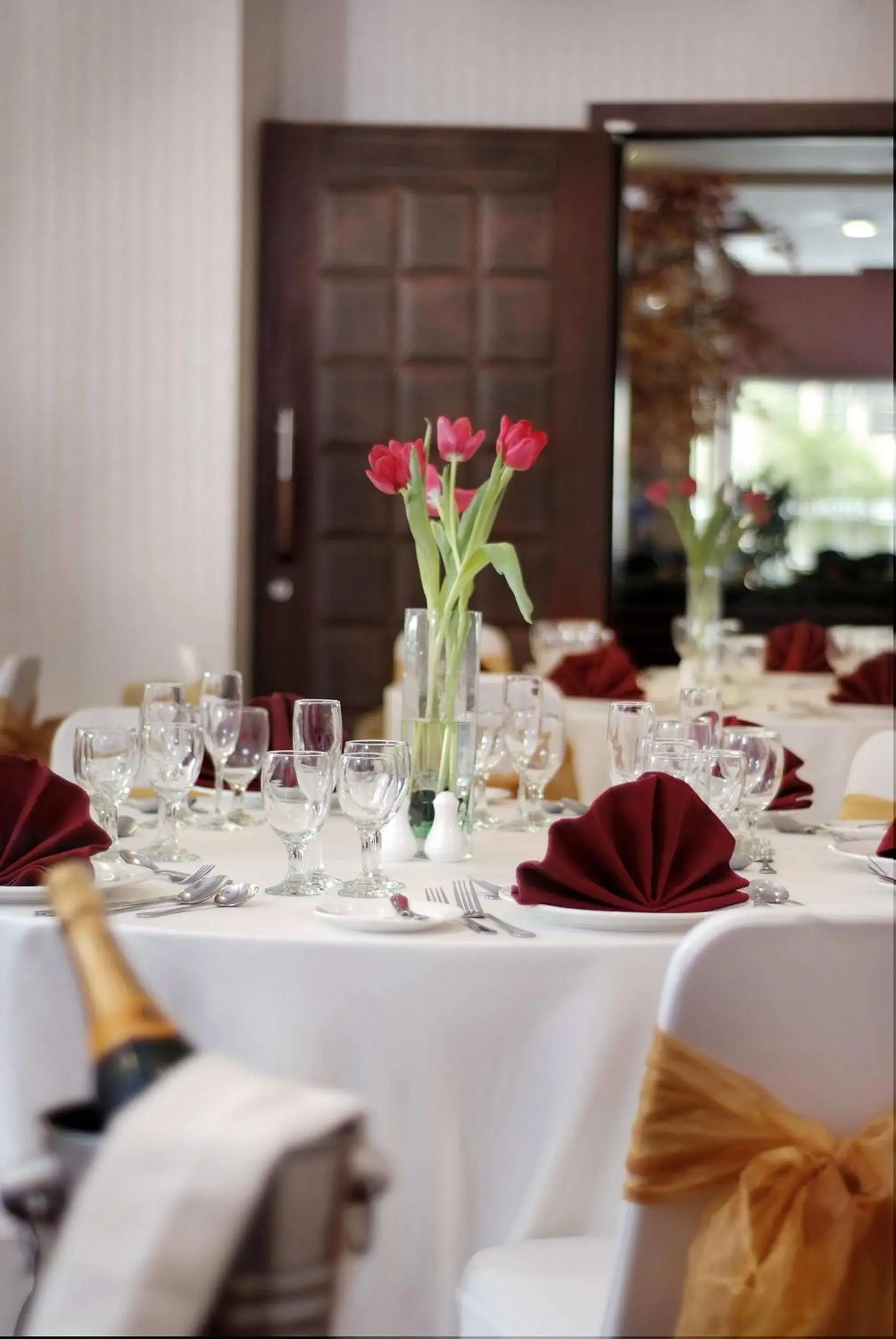 Restaurant/places to eat in Royal Palm Hotel & Conference Center Cengkareng Restaurant/places to eat in Royal Palm Hotel & Conference Center Cengkareng