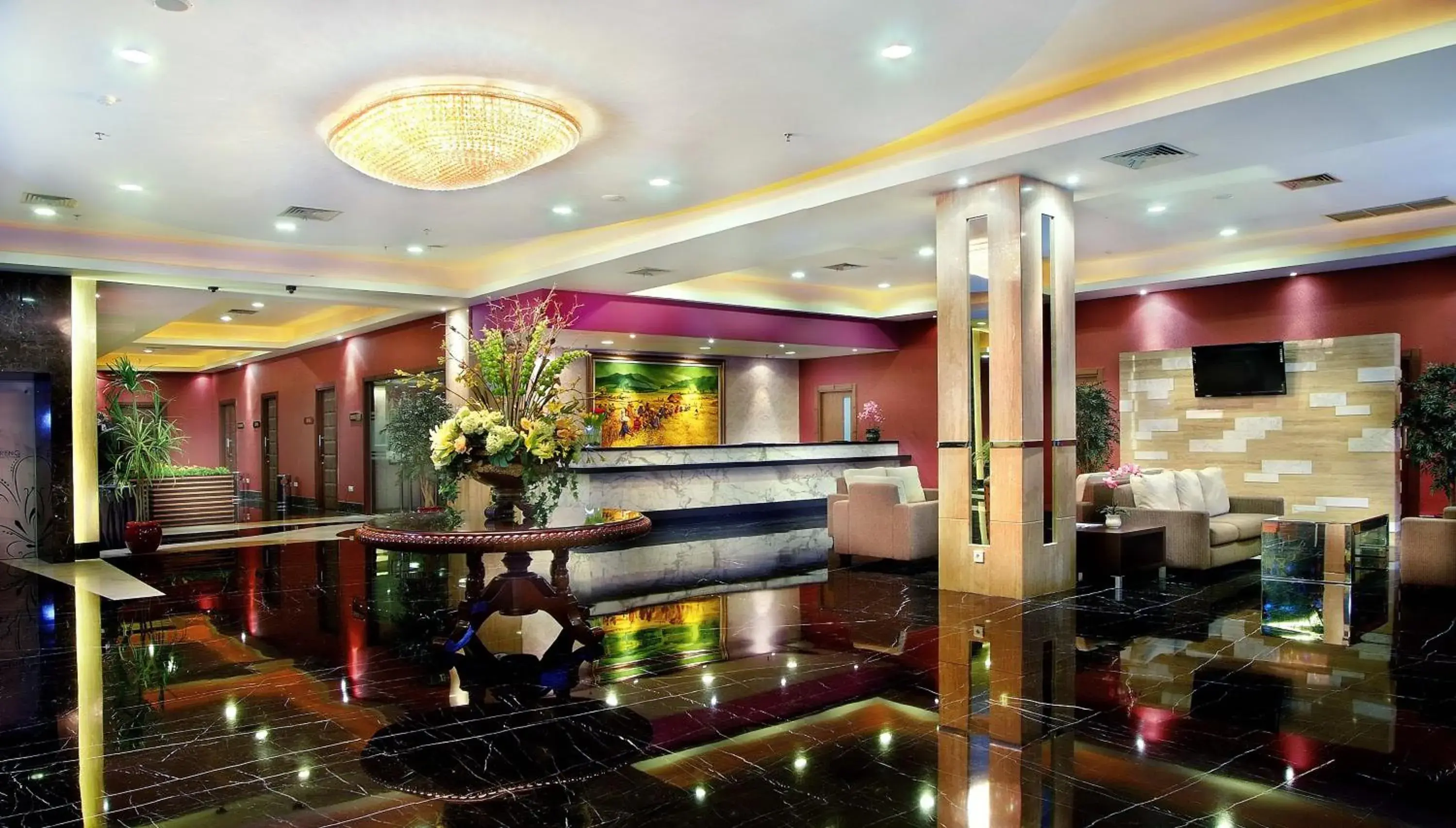 Lobby or reception in Royal Palm Hotel & Conference Center Cengkareng Lobby or reception in Royal Palm Hotel & Conference Center Cengkareng