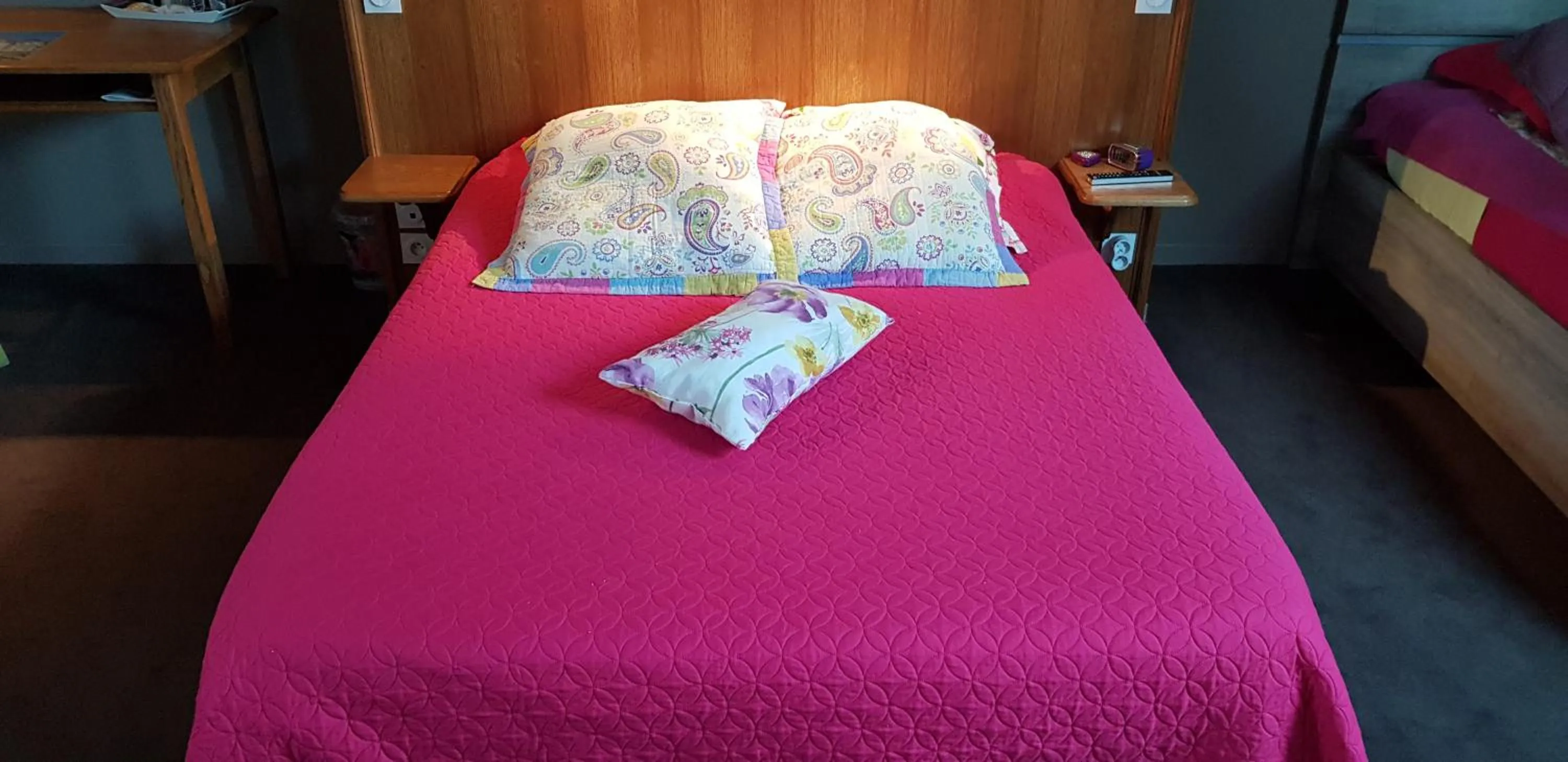 Decorative detail, Bed in Au Bosquet Fleuri