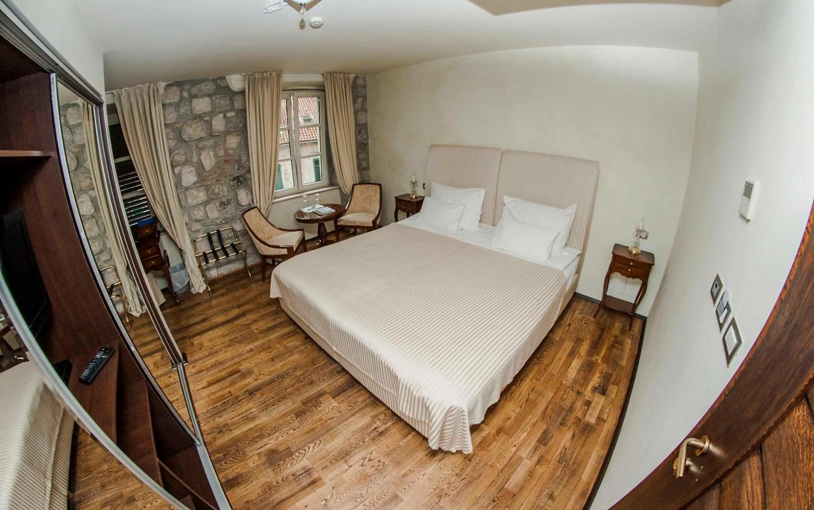 Bed in Boutique Hotel Astoria