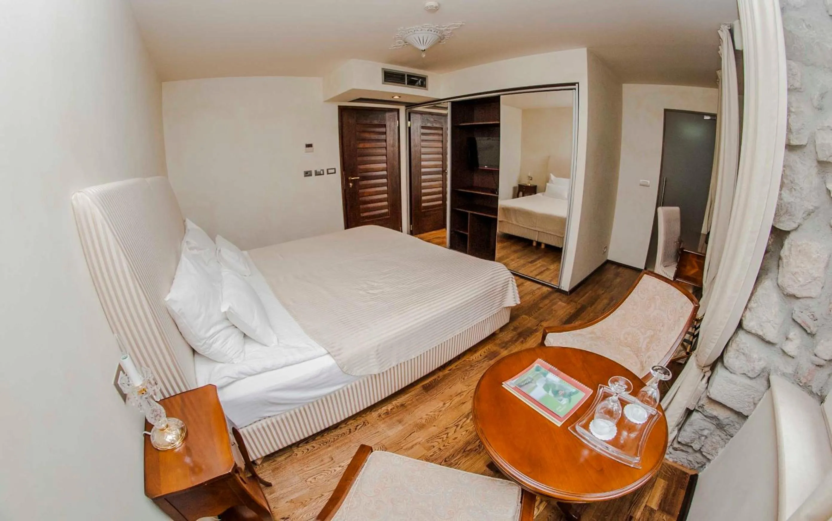 Bed in Boutique Hotel Astoria