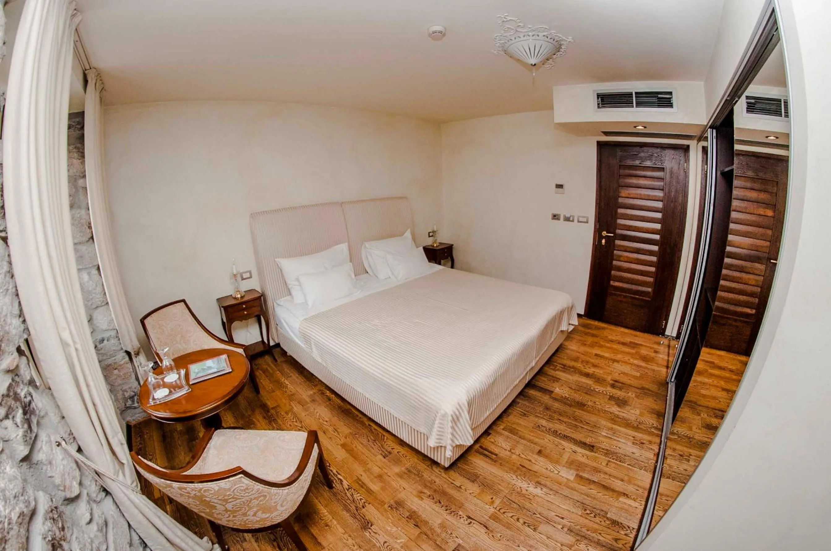 Bed in Boutique Hotel Astoria