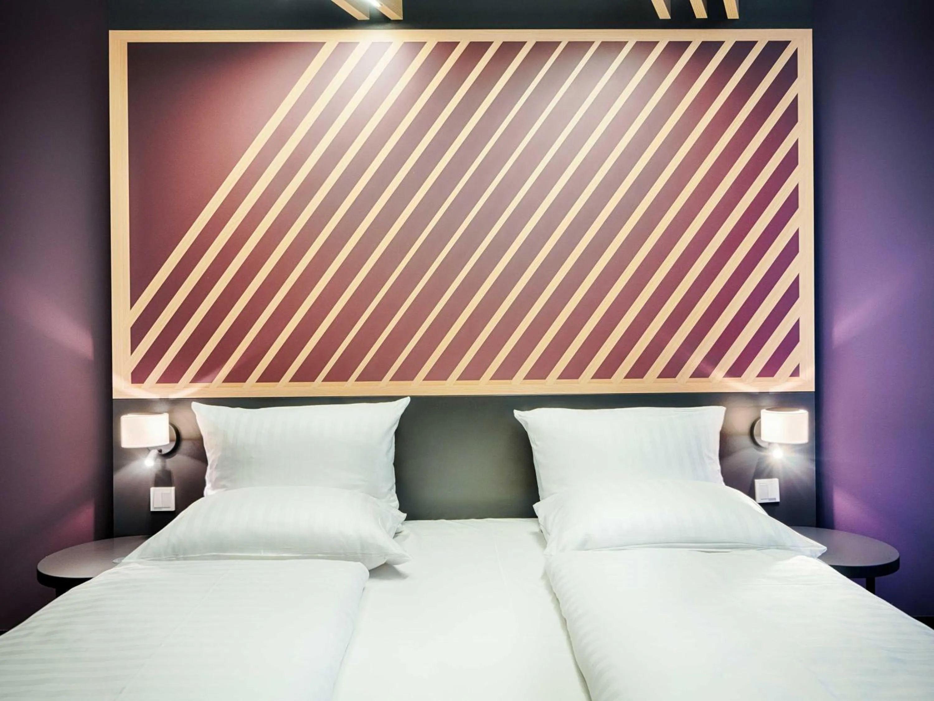 Photo of the whole room, Bed in B&B Hotel München-Moosach