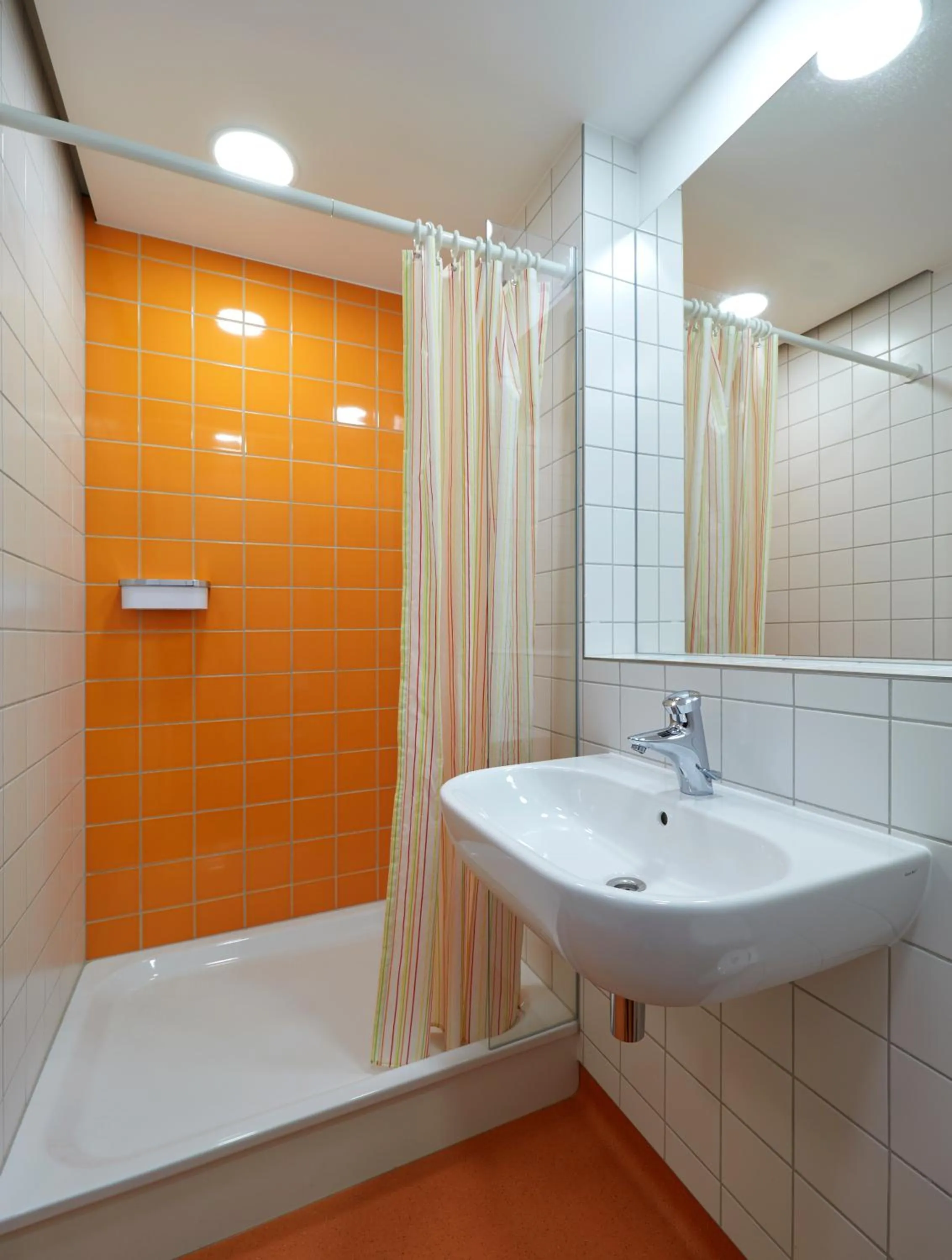 Bathroom in Youth Hostel Esch/Alzette