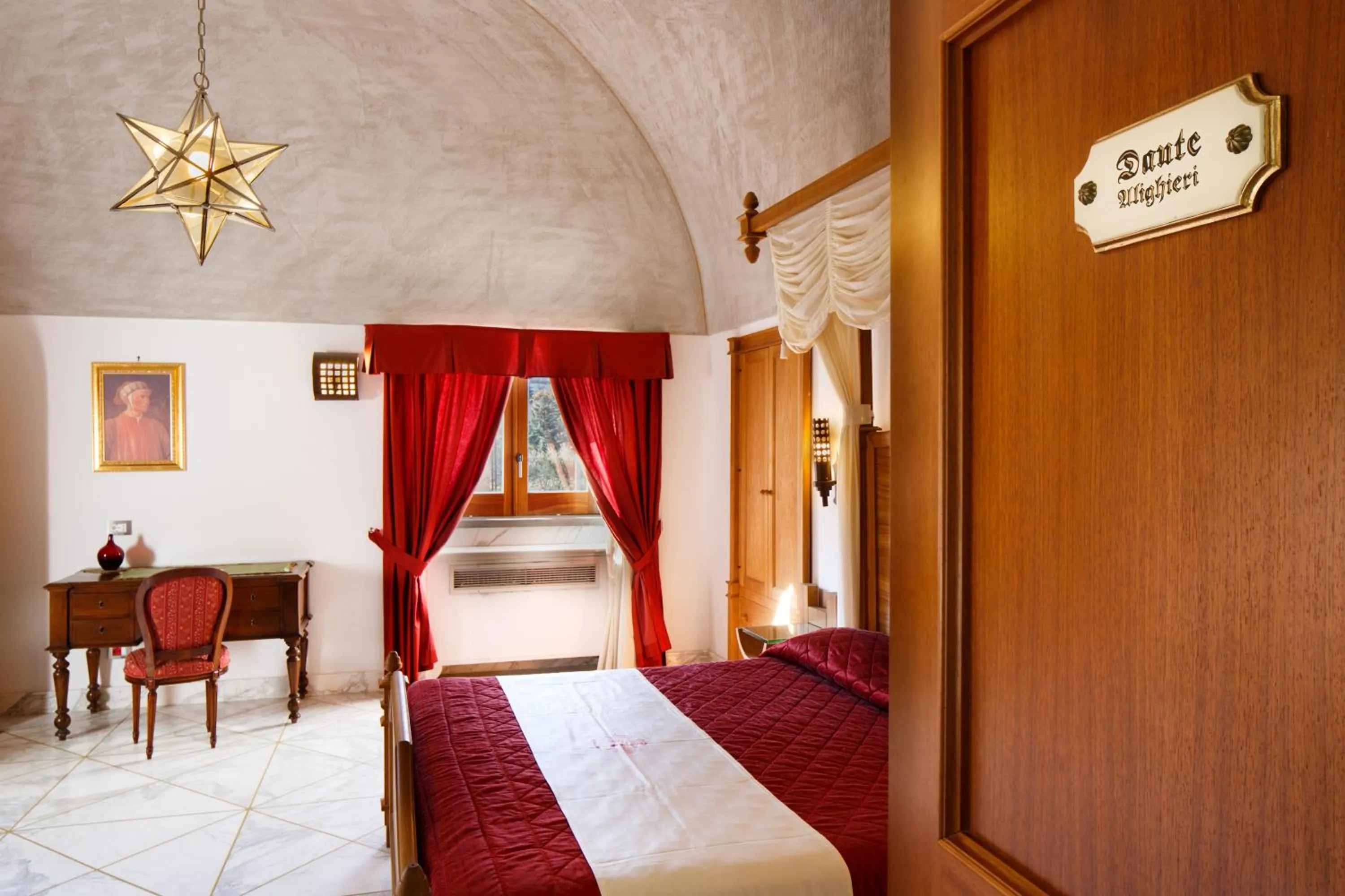 Superior Double or Twin Room with Mountain View in Antico Casale Russo
