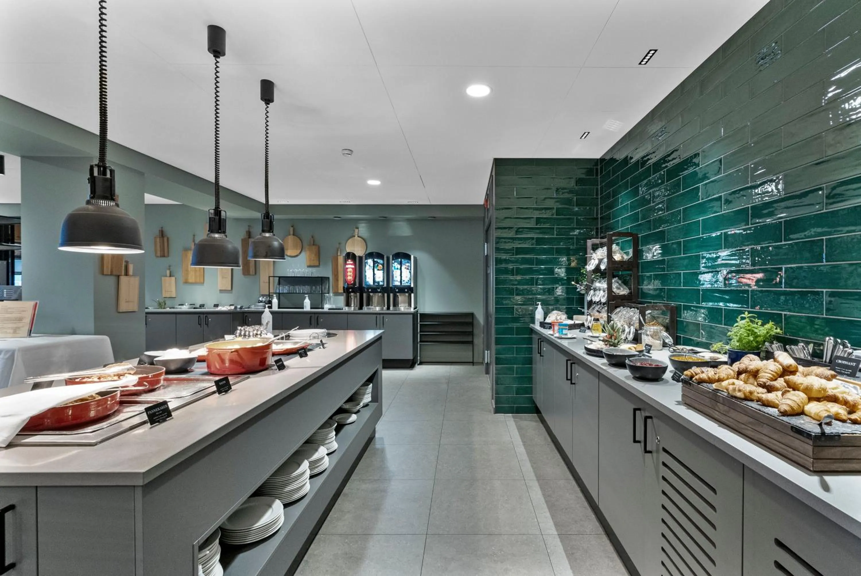 Breakfast in Thon PartnerHotel Jølster