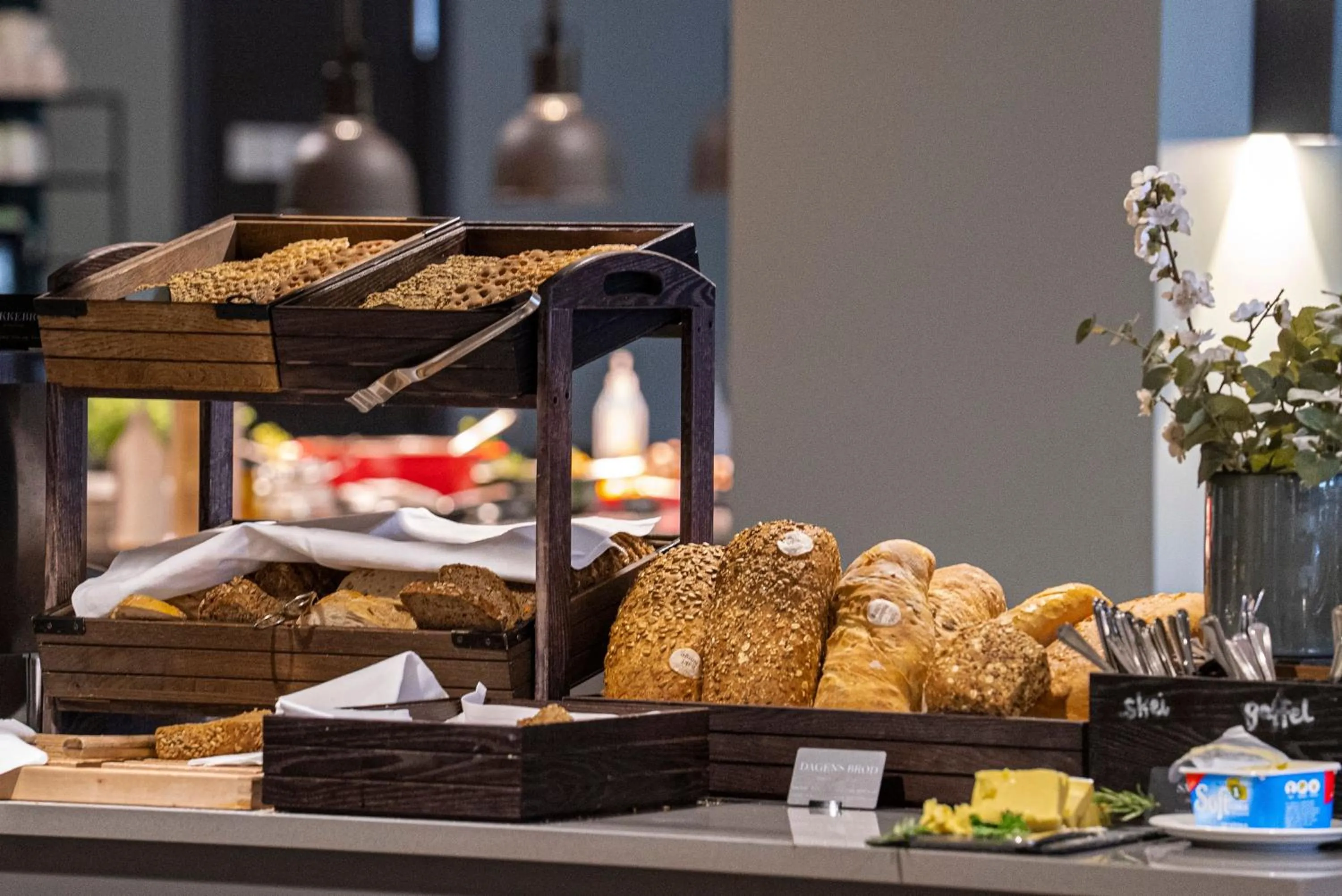 Restaurant/places to eat in Thon PartnerHotel Jølster