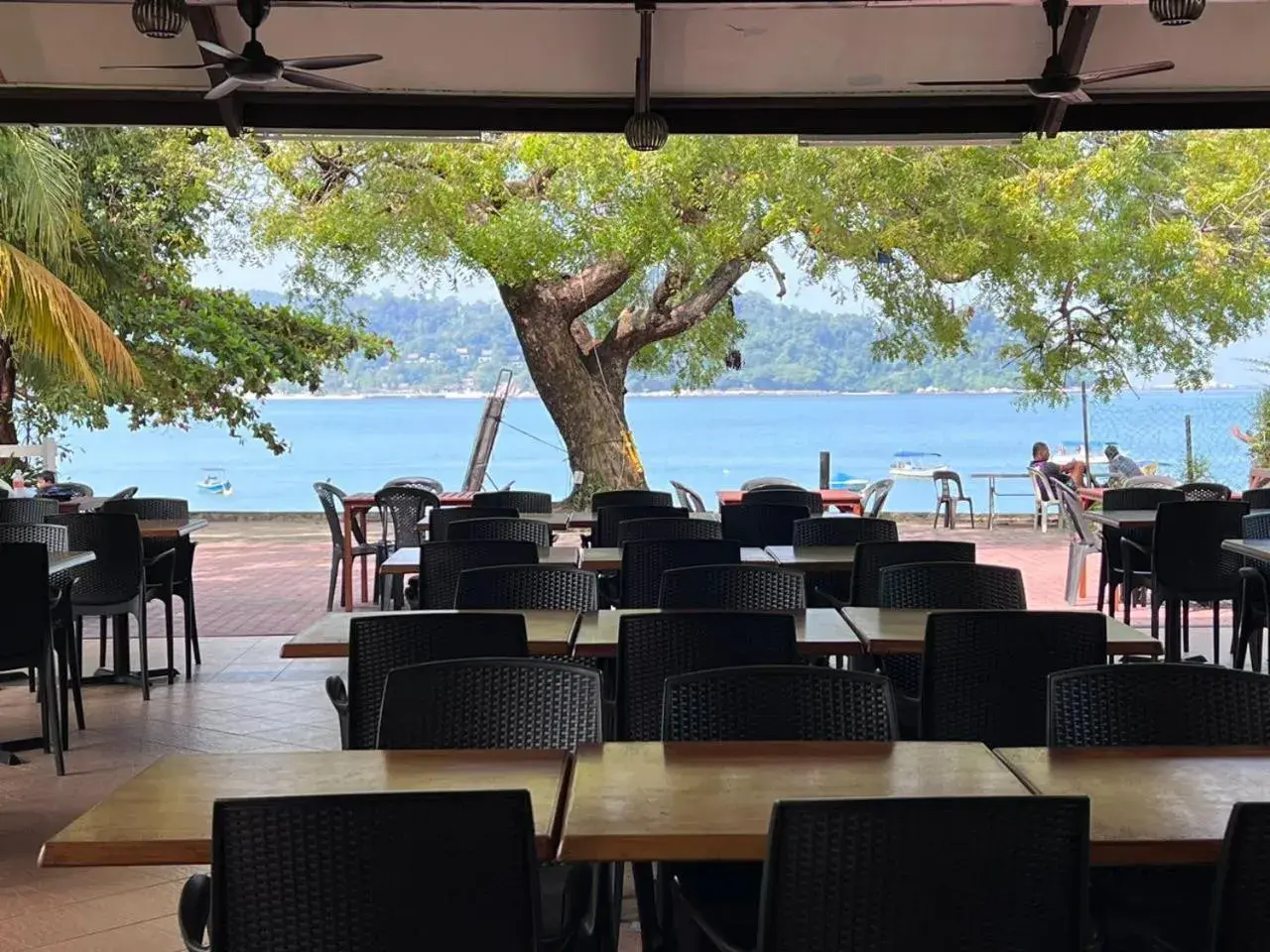 Restaurant/places to eat in Pangkor Sandy Beach Resort Restaurant/places to eat in Pangkor Sandy Beach Resort