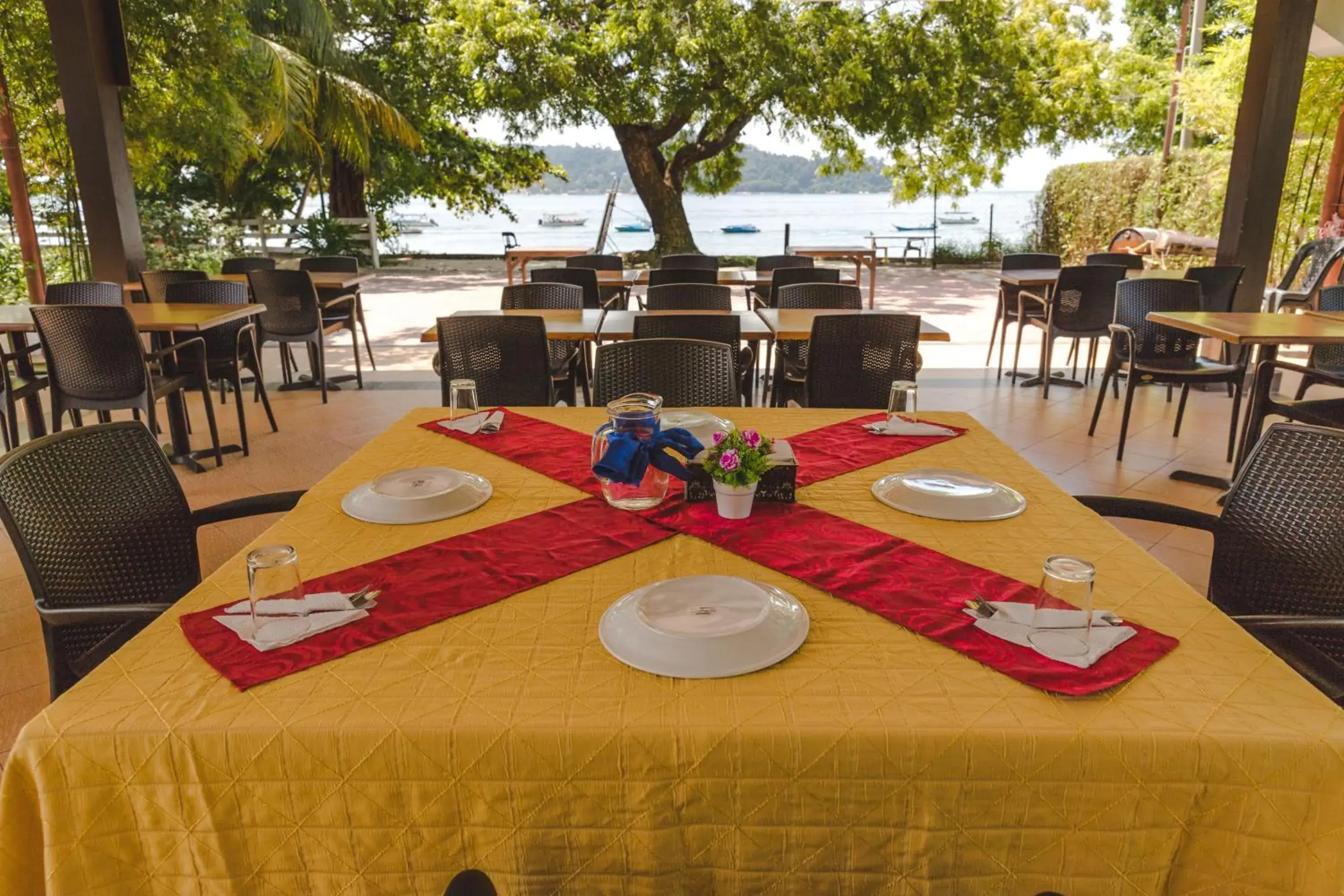 Restaurant/places to eat in Pangkor Sandy Beach Resort Restaurant/places to eat in Pangkor Sandy Beach Resort