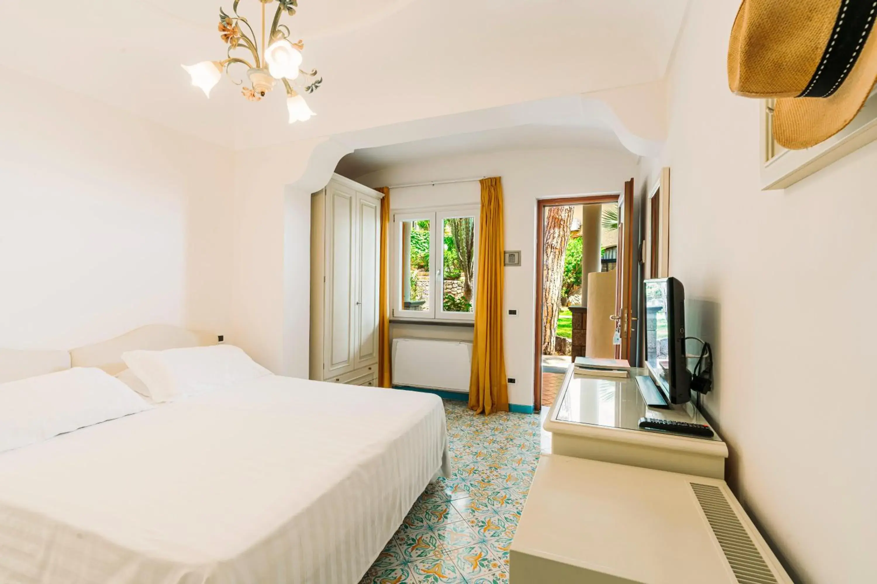 Photo of the whole room, Bed in Hotel San Lorenzo Thermal Spa Photo of the whole room, Bed in Hotel San Lorenzo Thermal Spa