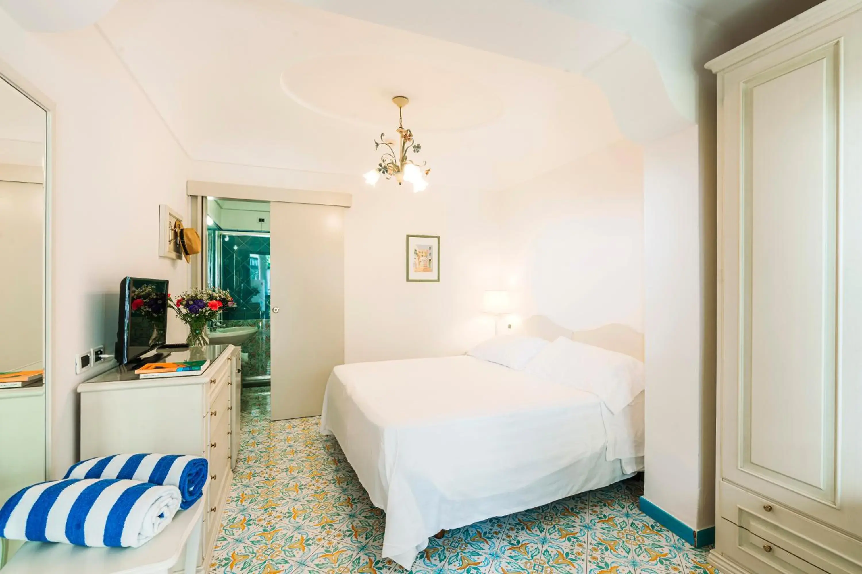 Photo of the whole room, Bed in Hotel San Lorenzo Thermal Spa Photo of the whole room, Bed in Hotel San Lorenzo Thermal Spa