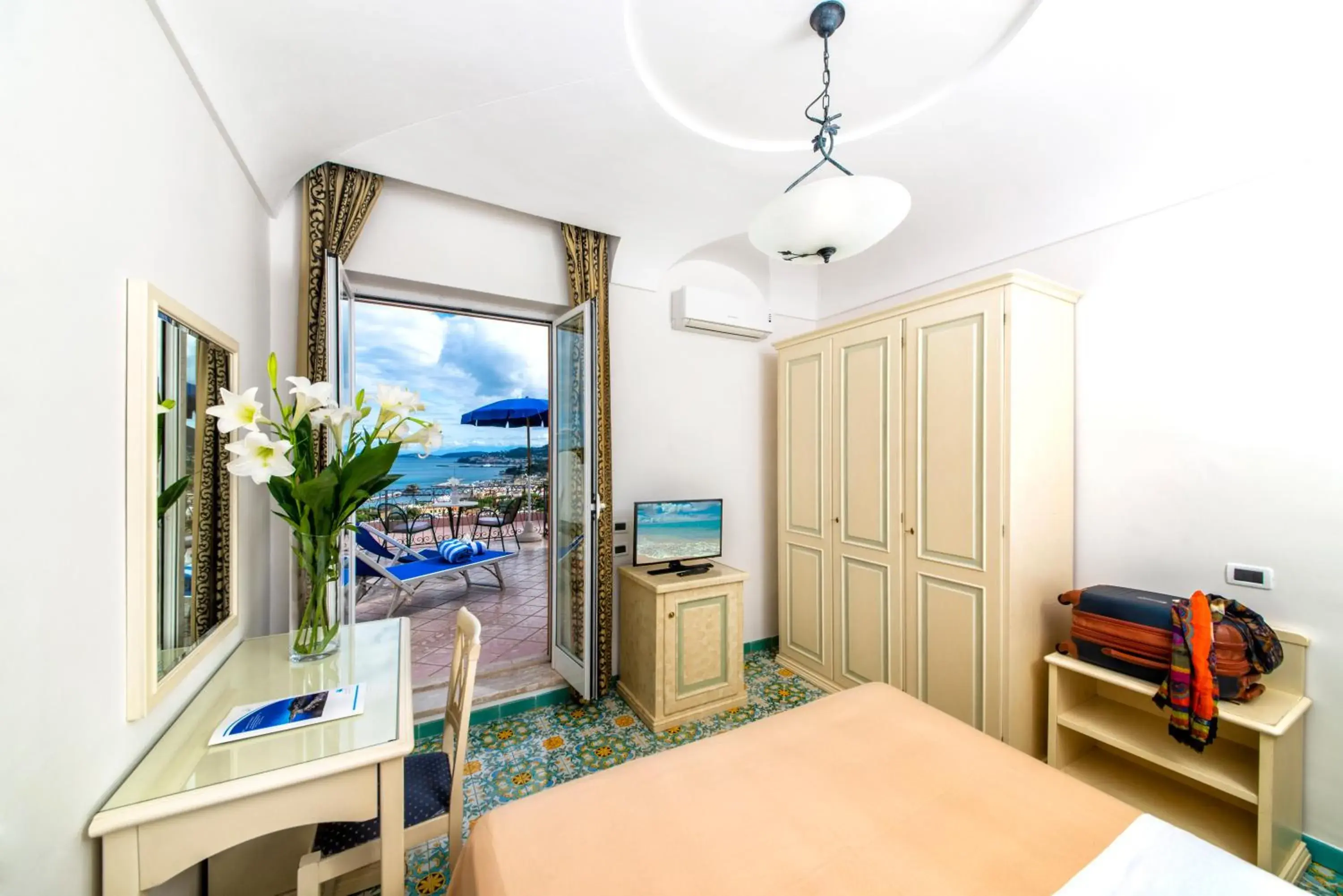 Photo of the whole room, Bed in Hotel San Lorenzo Thermal Spa Photo of the whole room, Bed in Hotel San Lorenzo Thermal Spa