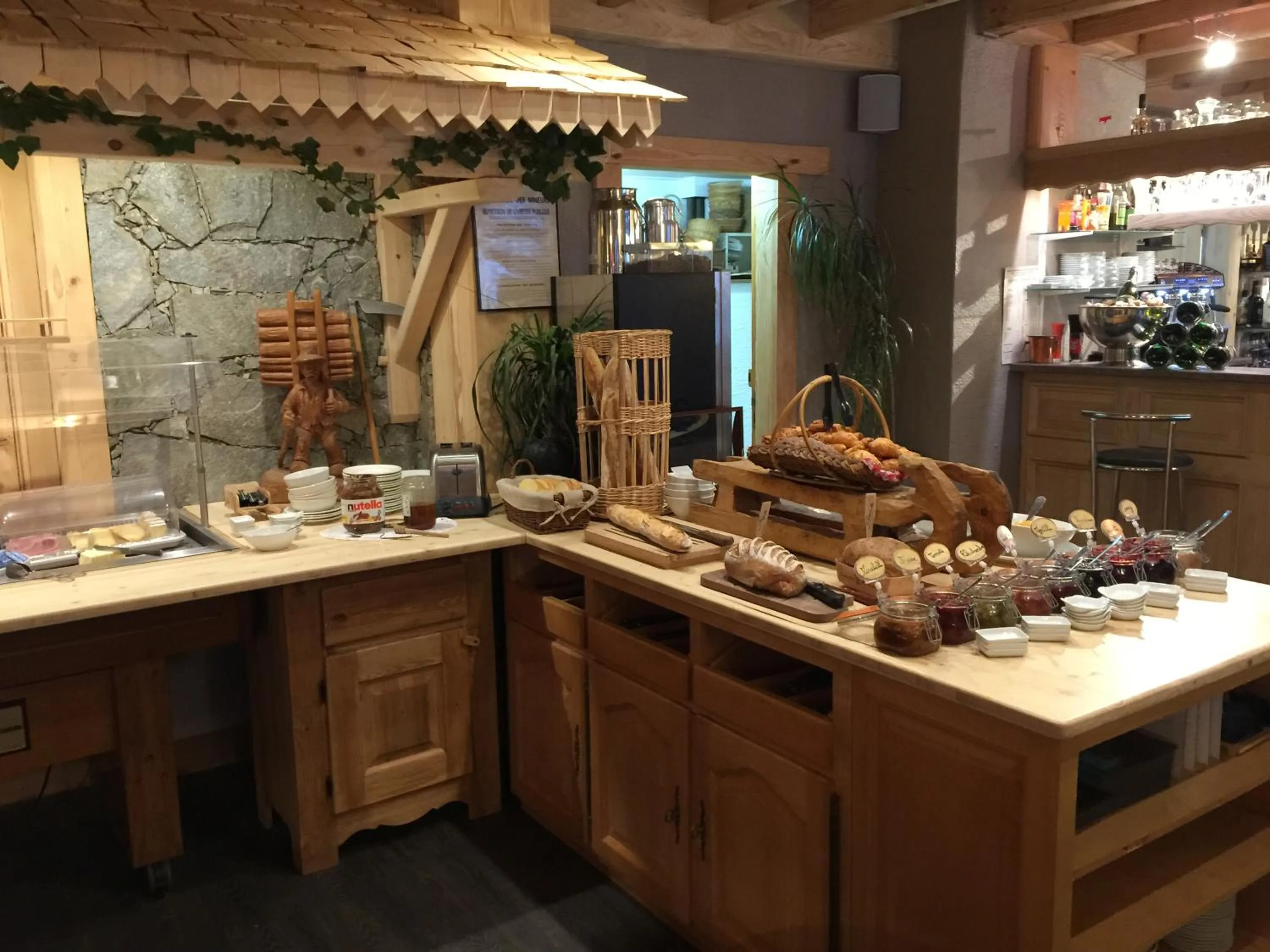 Breakfast in L'Auberge au Bord du Lac