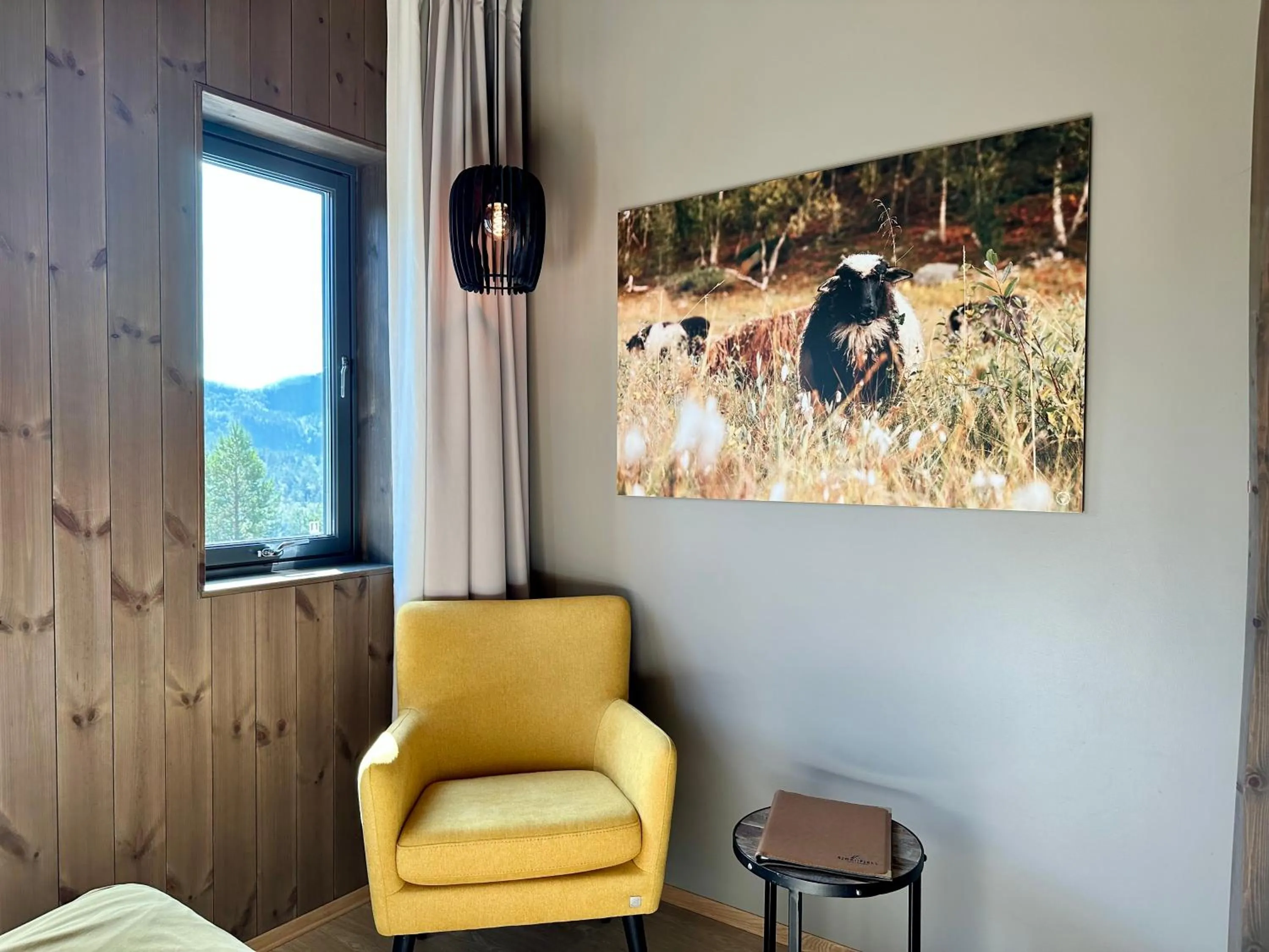 Seating area in Bjørnfjell Mountain Lodge