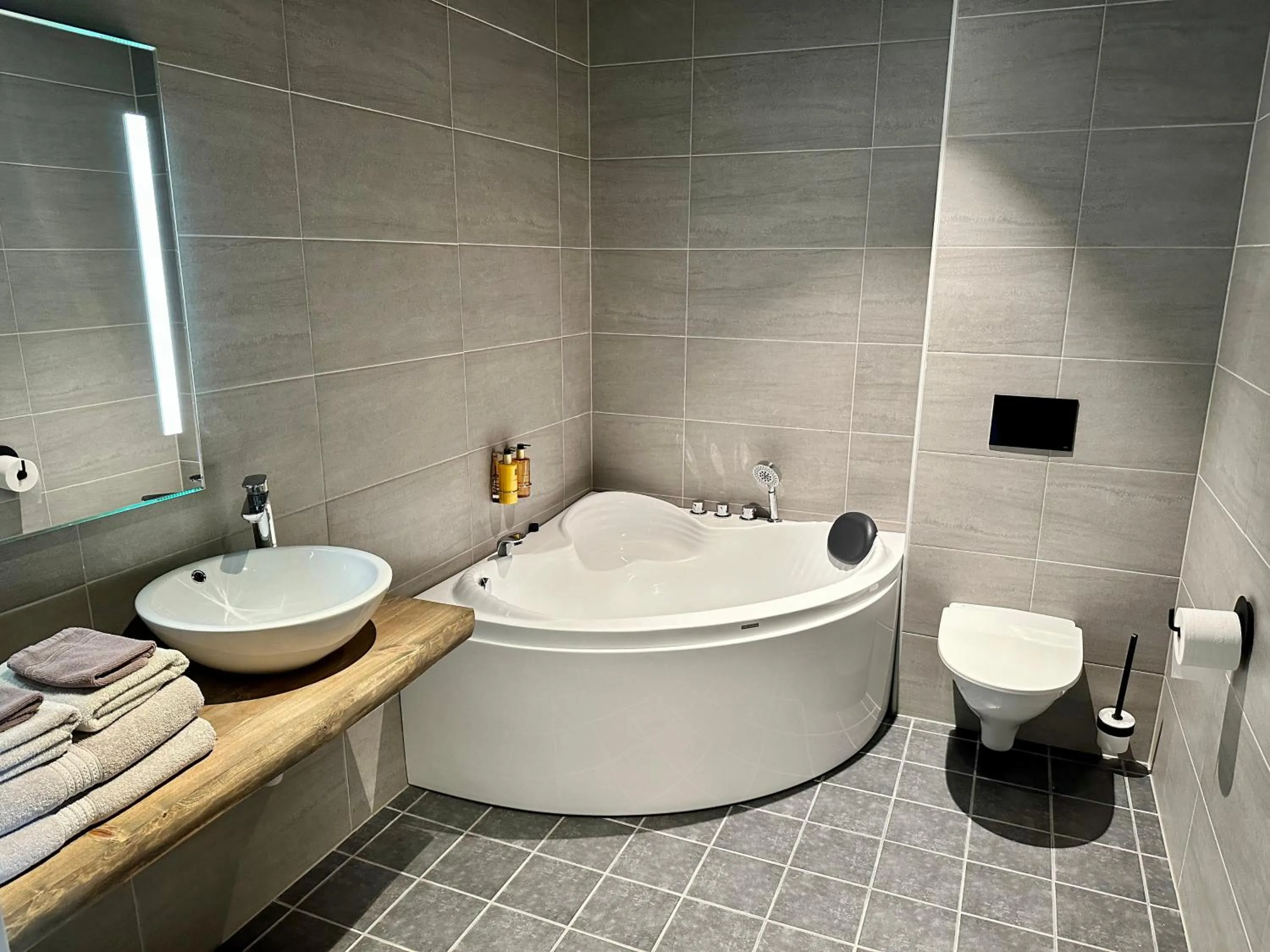 Toilet in Bjørnfjell Mountain Lodge