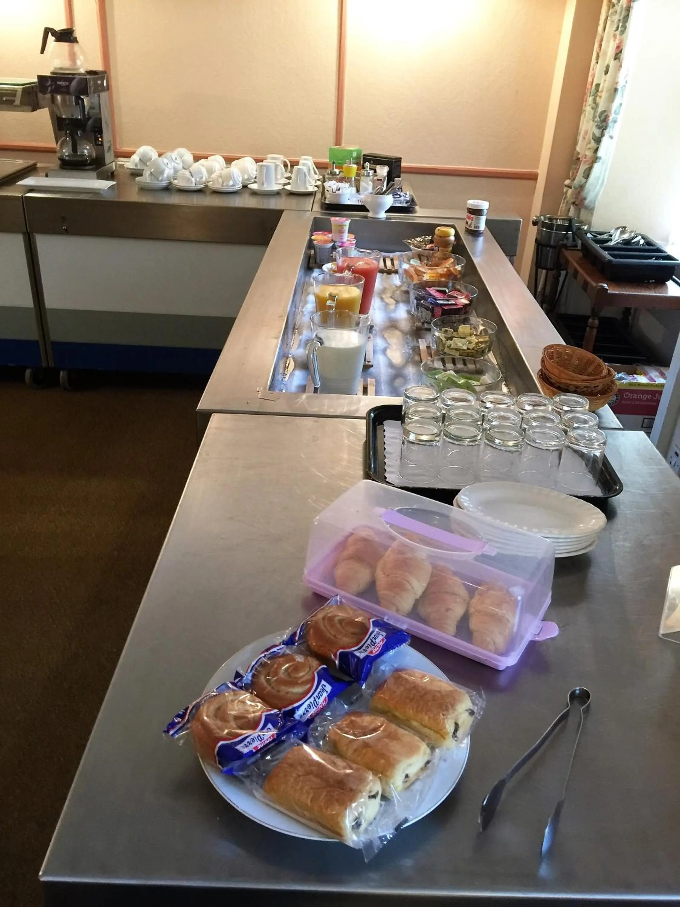 Food and drinks in Belgrave Arms Hotel