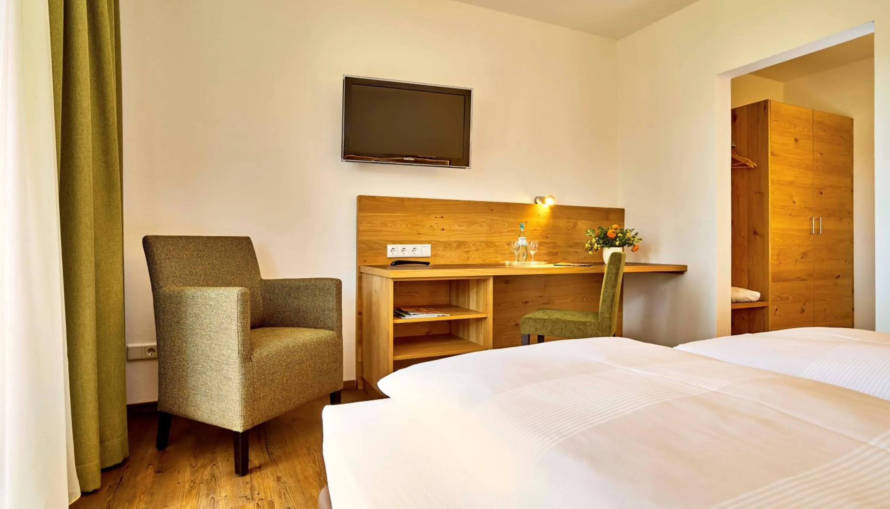 Photo of the whole room in Das Reiners