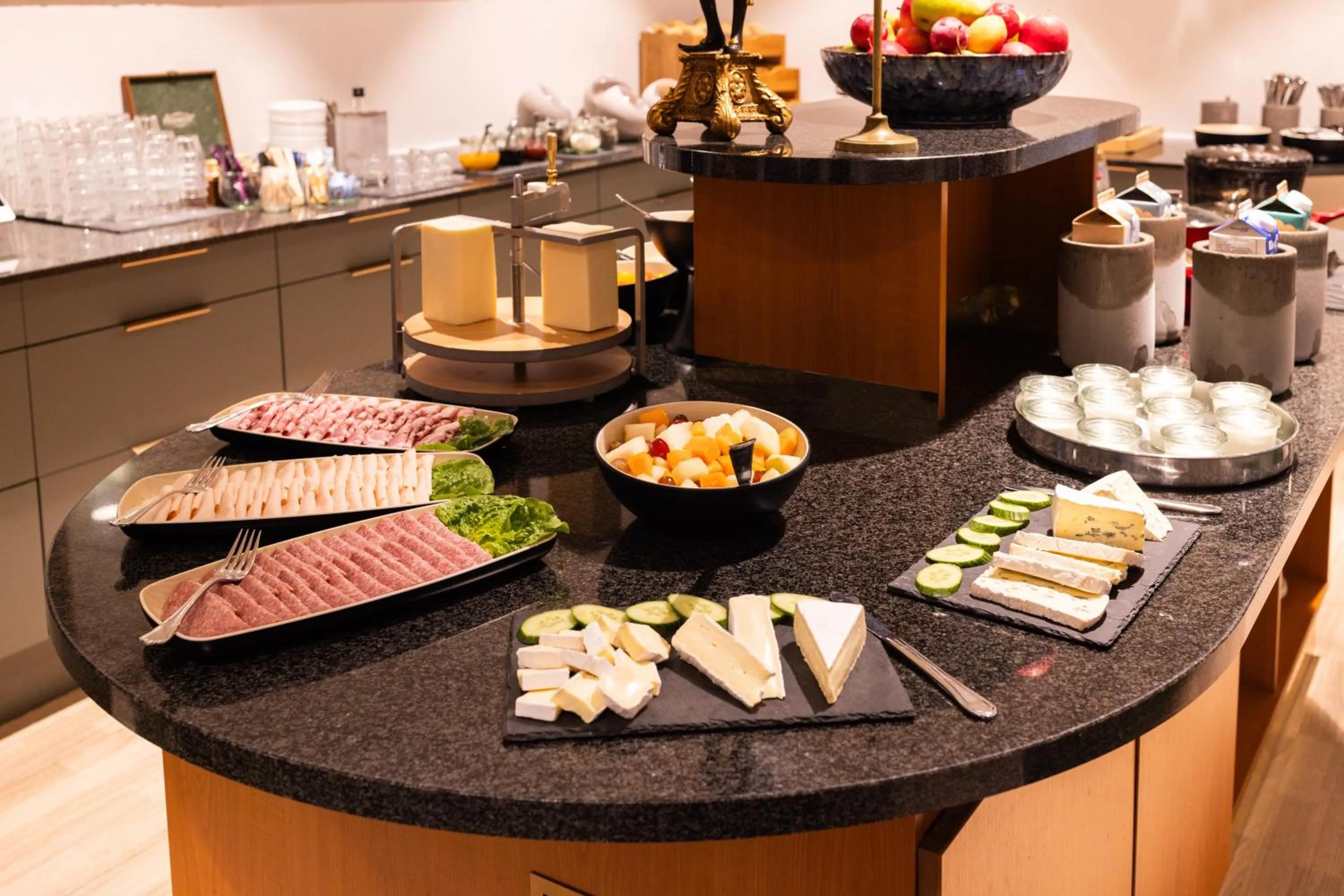 Buffet breakfast in Milling Hotel Ansgar