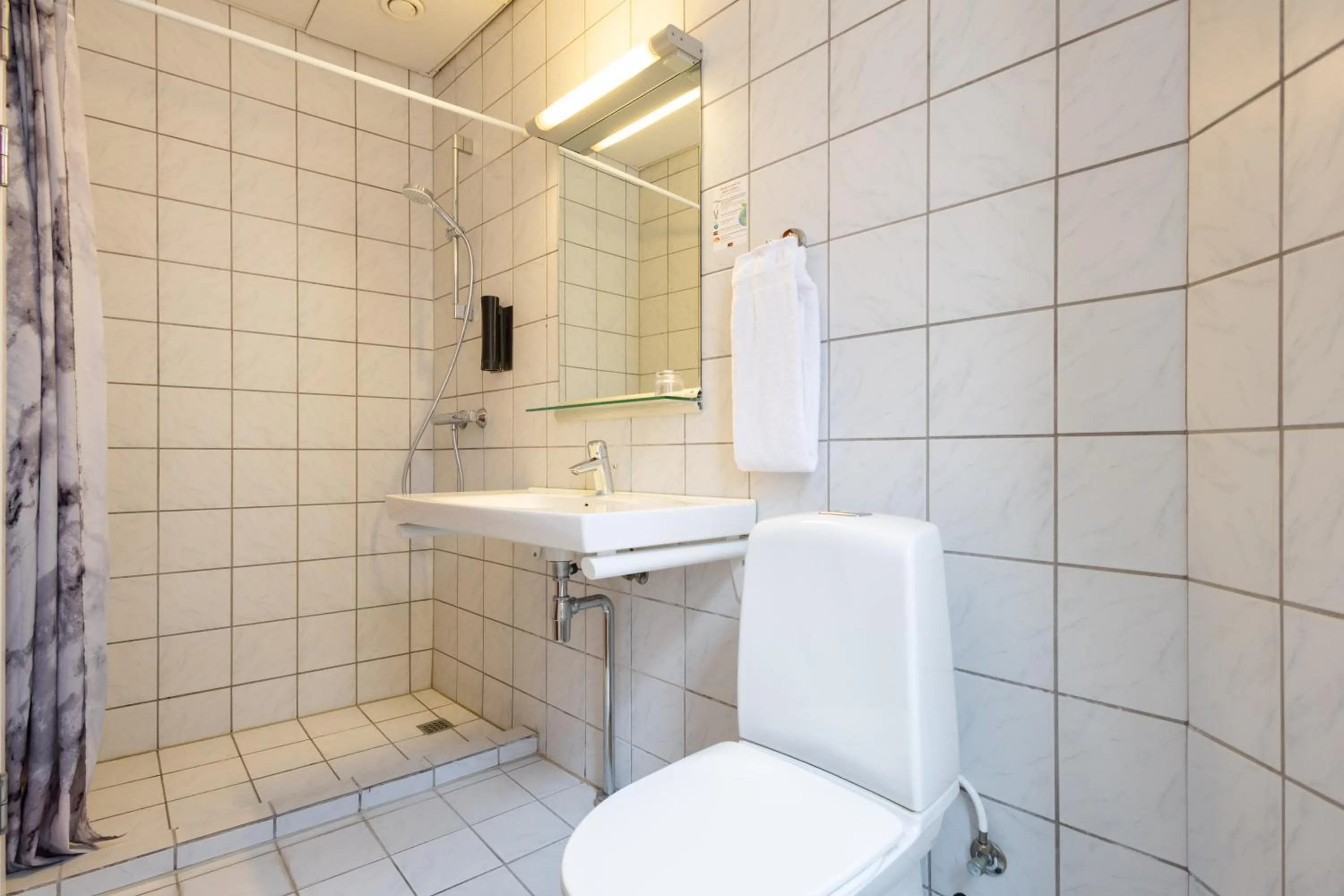 Bathroom in Milling Hotel Ansgar