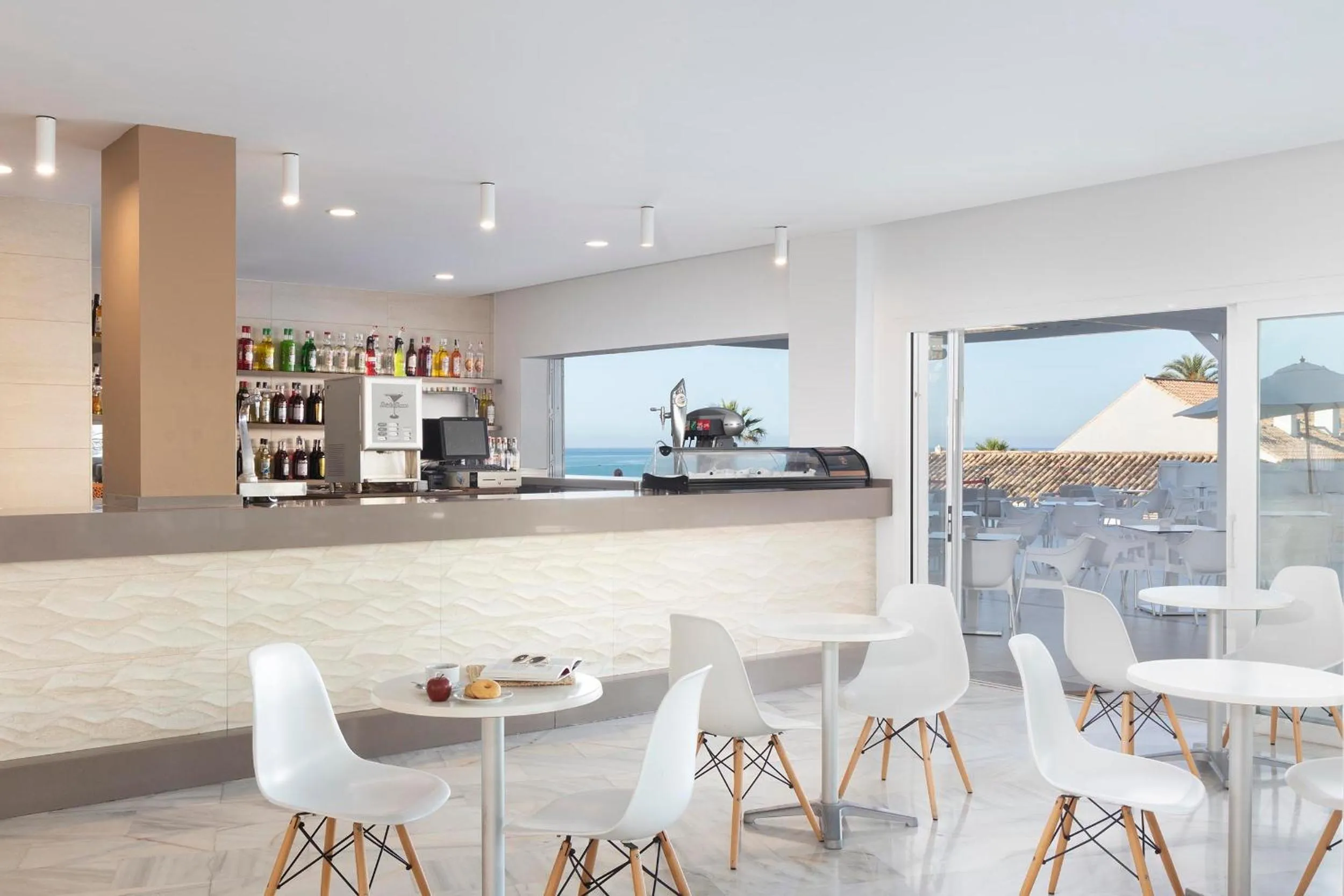 Lounge or bar in Hotel Palia La Roca