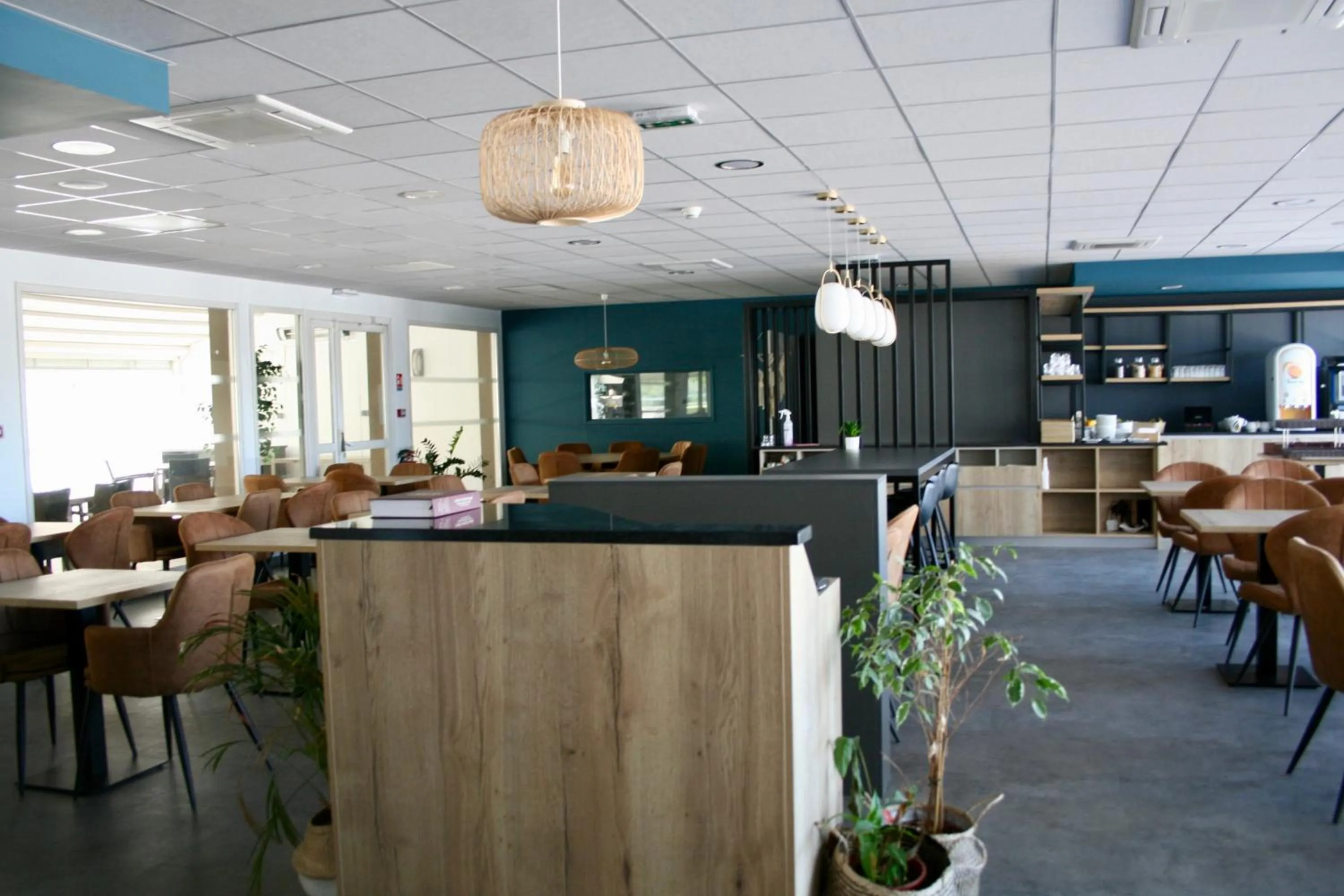 Restaurant/places to eat in Campanile Montpellier Ouest - Croix D'Argent