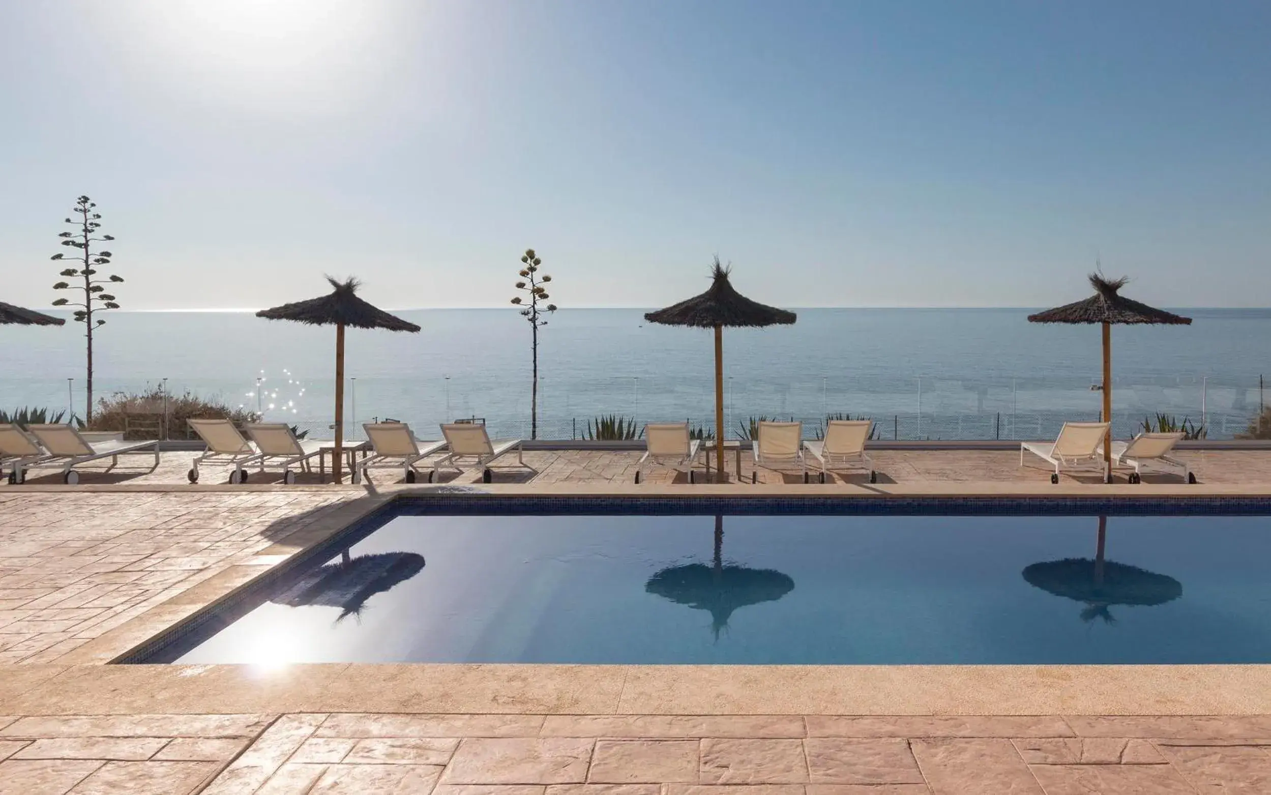 Swimming pool in Hotel Palia Maria Eugenia Swimming pool in Hotel Palia Maria Eugenia