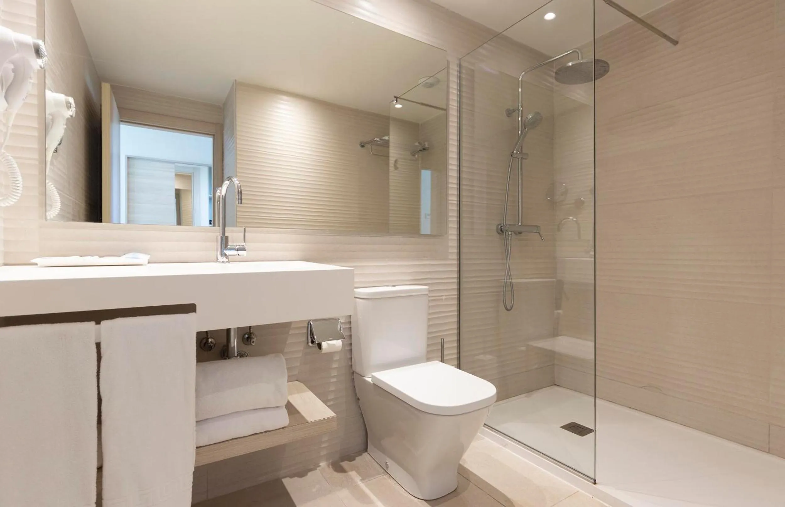 Shower in Hotel Palia Maria Eugenia